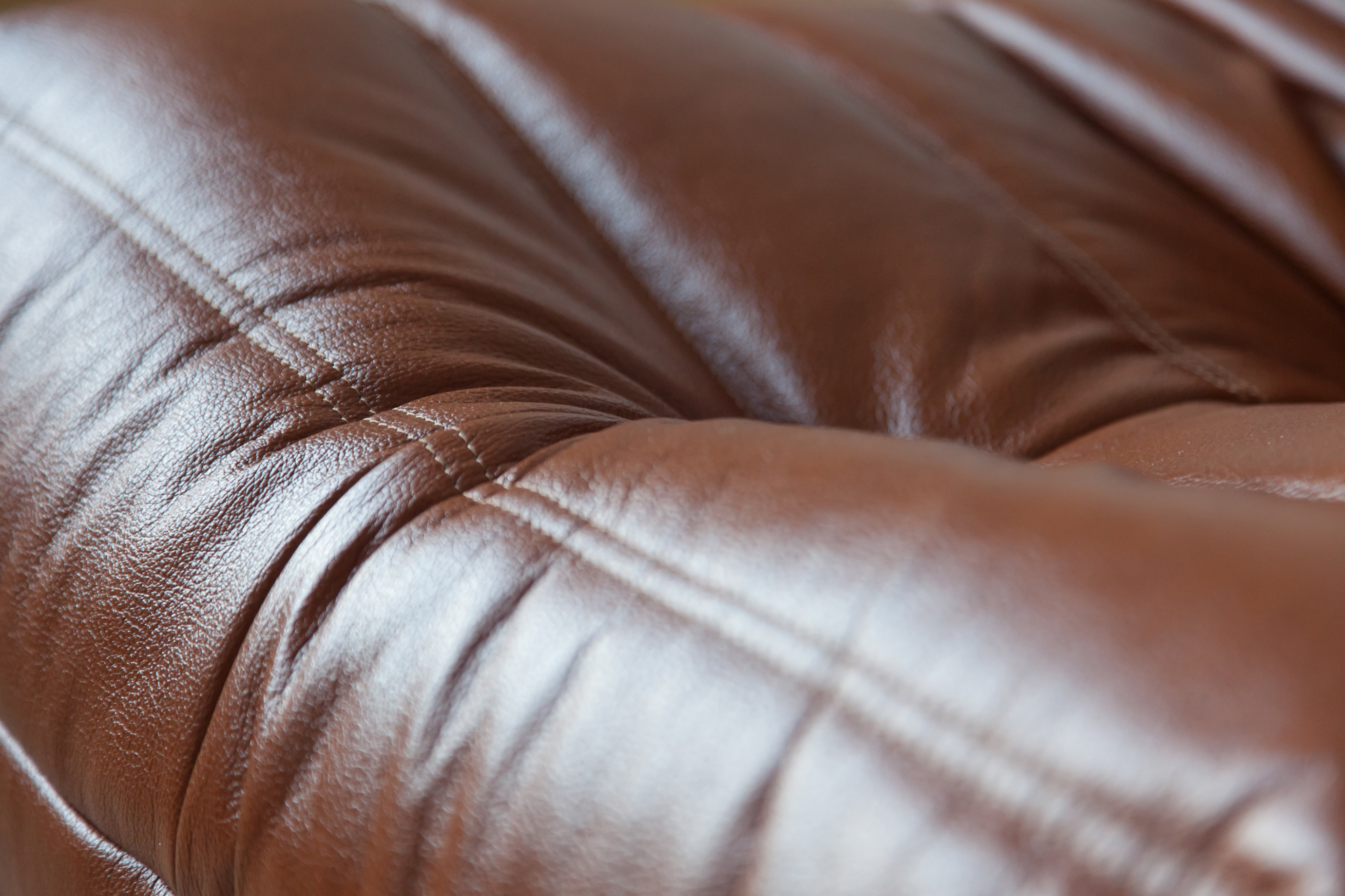 Togo armchair High-gloss leather Whiskey brown