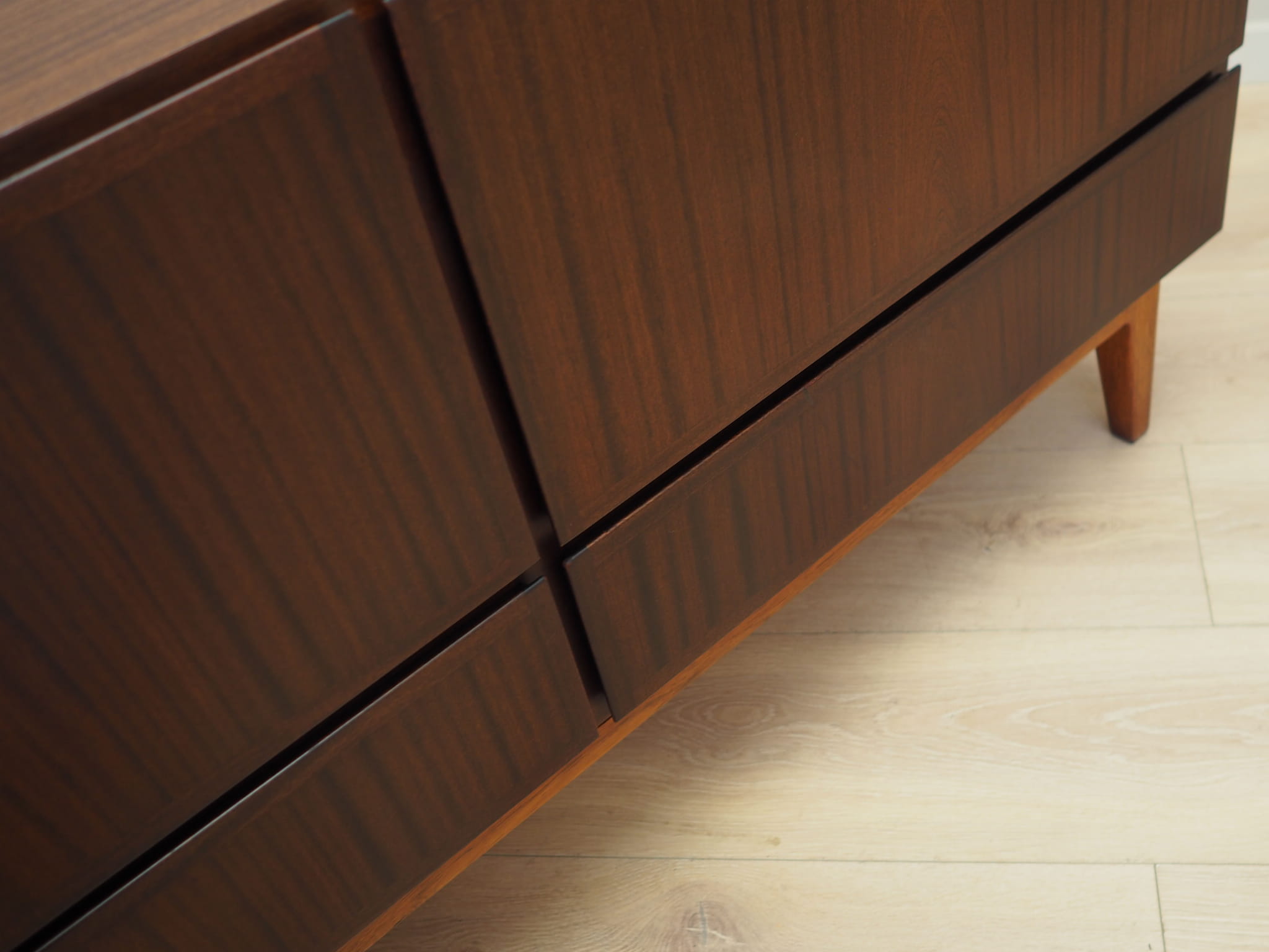 Vintage dresser mahogany brown 1970s