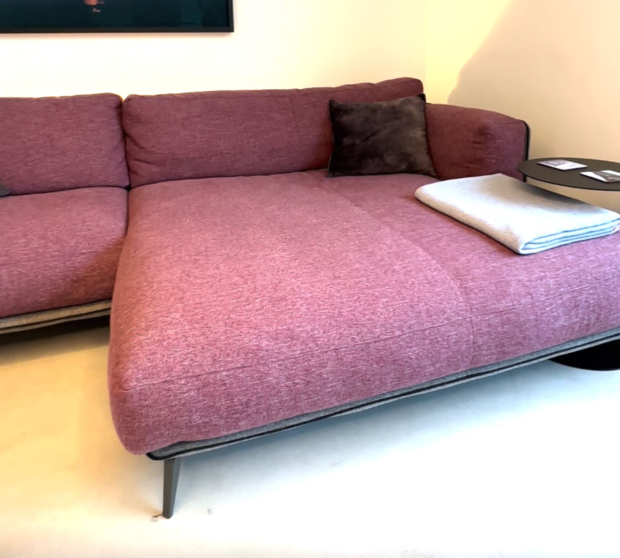 Kris Low Mix Sofa Stoff Grau Rot | Ditre Italia | COCOLI