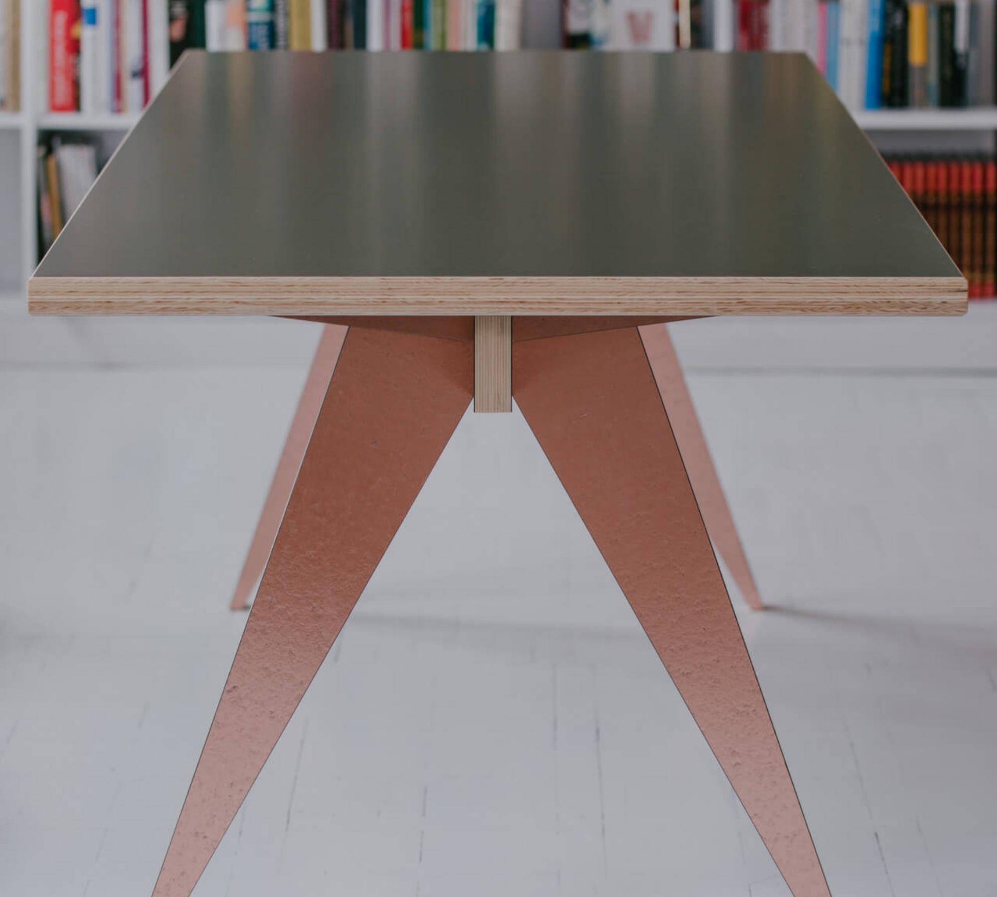 Handcrafted dining table St. Calipers Green