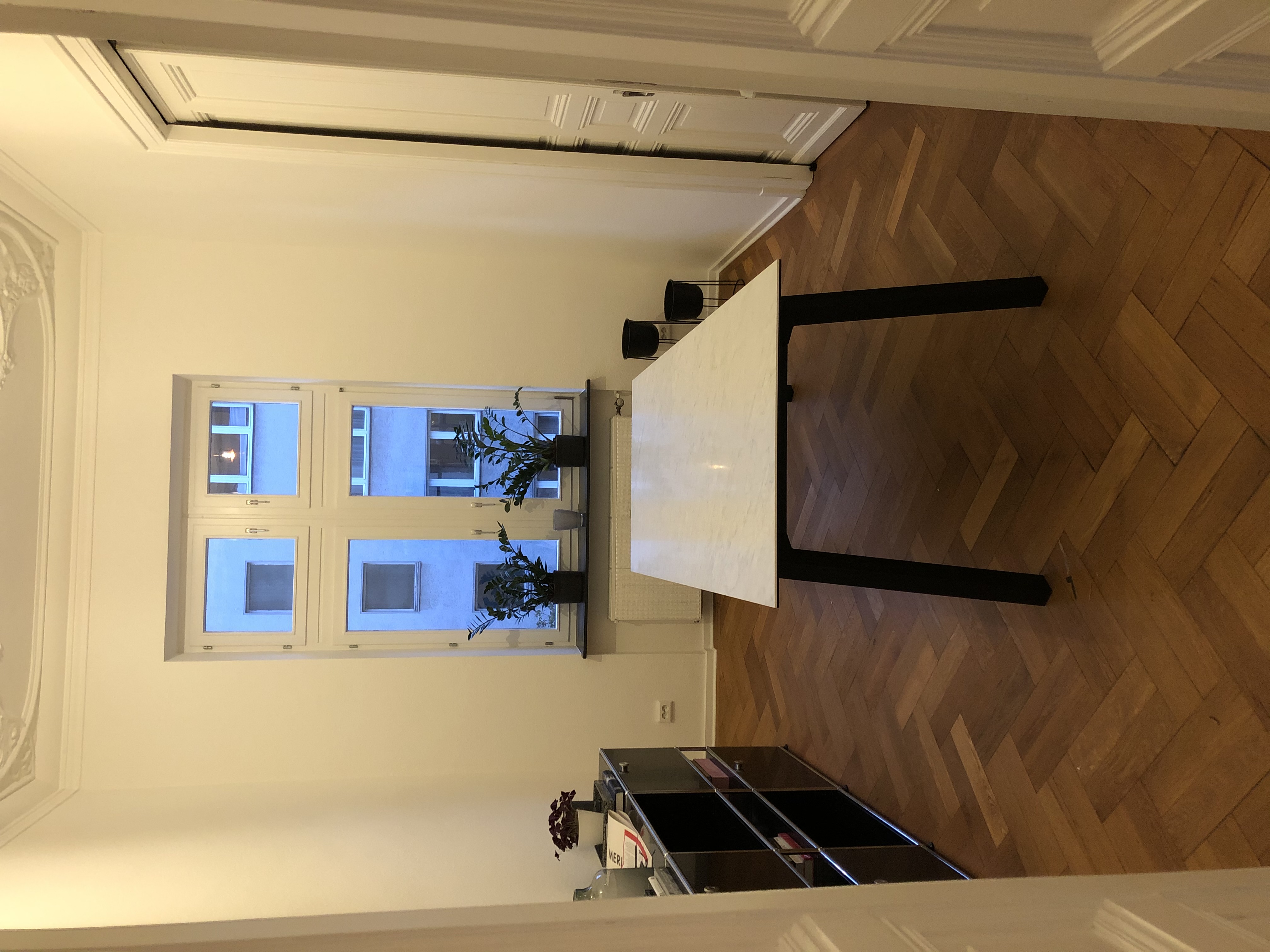 Dining table Metal frame Ceramic top Marble look