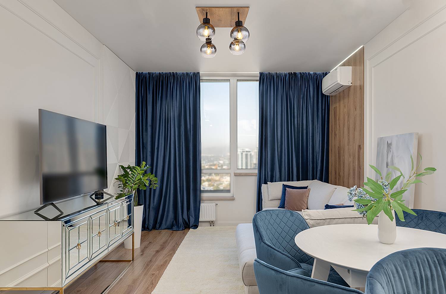 Moitas Typ A Deckenleuchte Farbglas Eisen 4-flammig