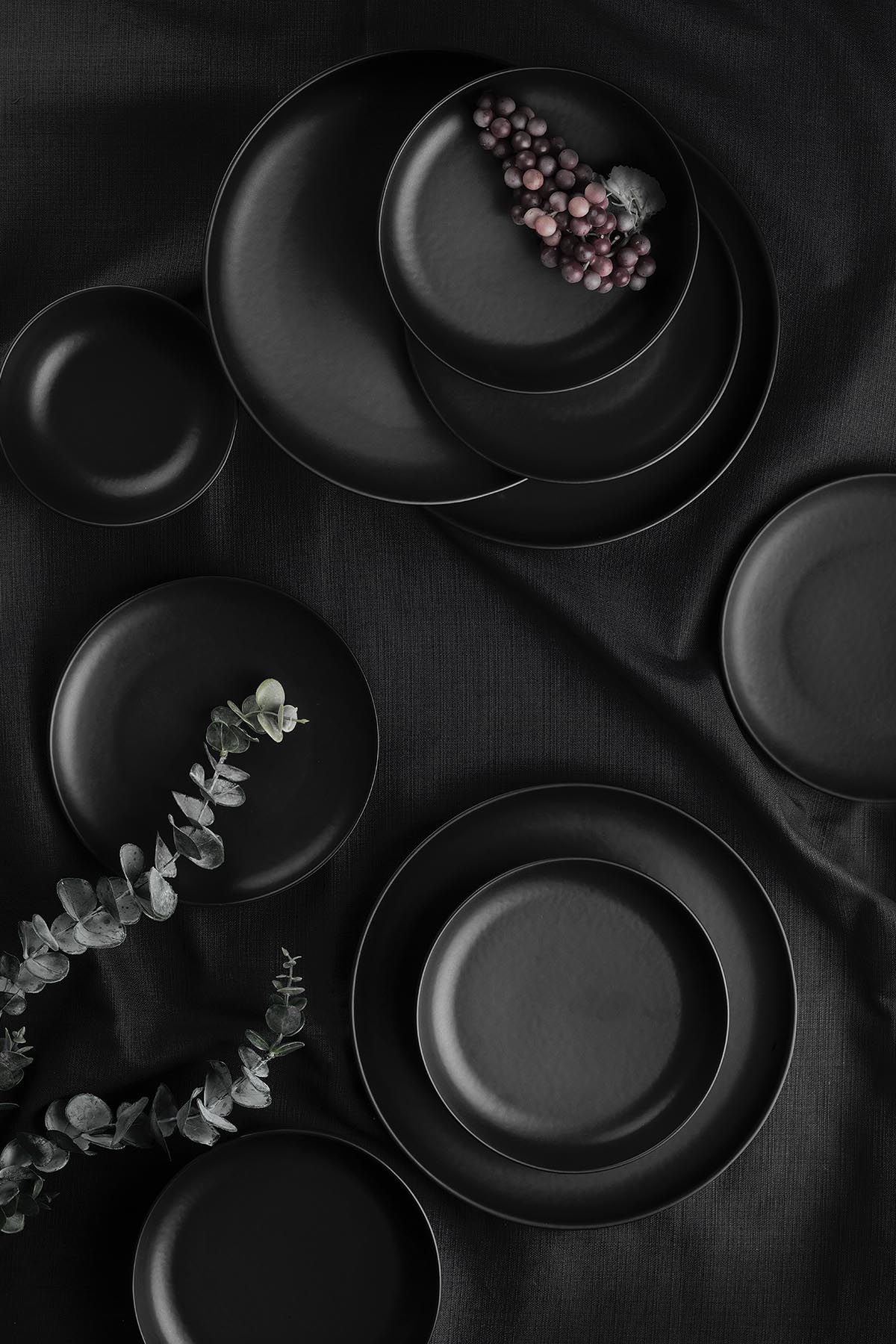Dinnerware set 18-pc. Porcelain Matte Black