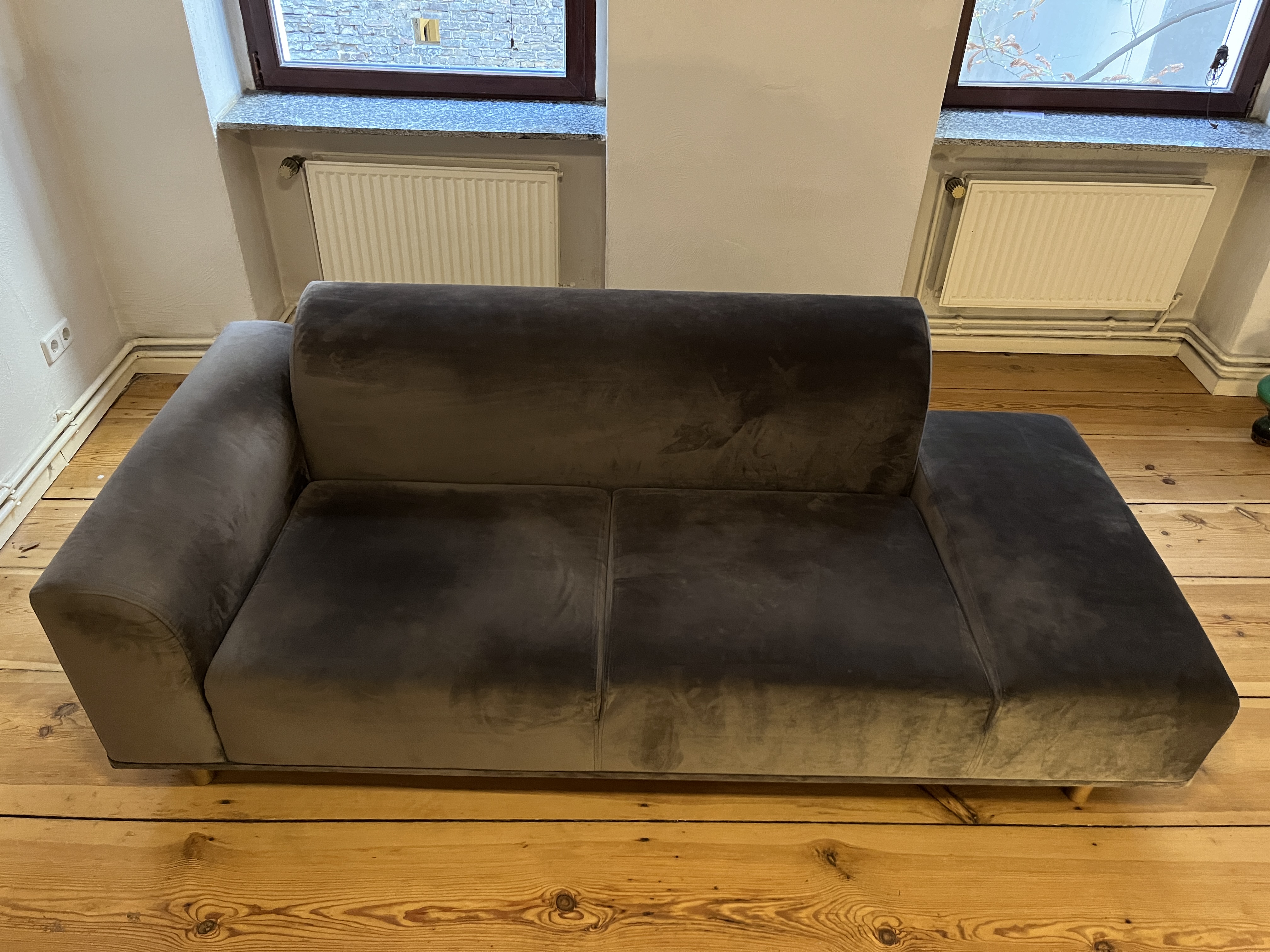 Hannah Sofa 2,5-Sitzer Velour Grey