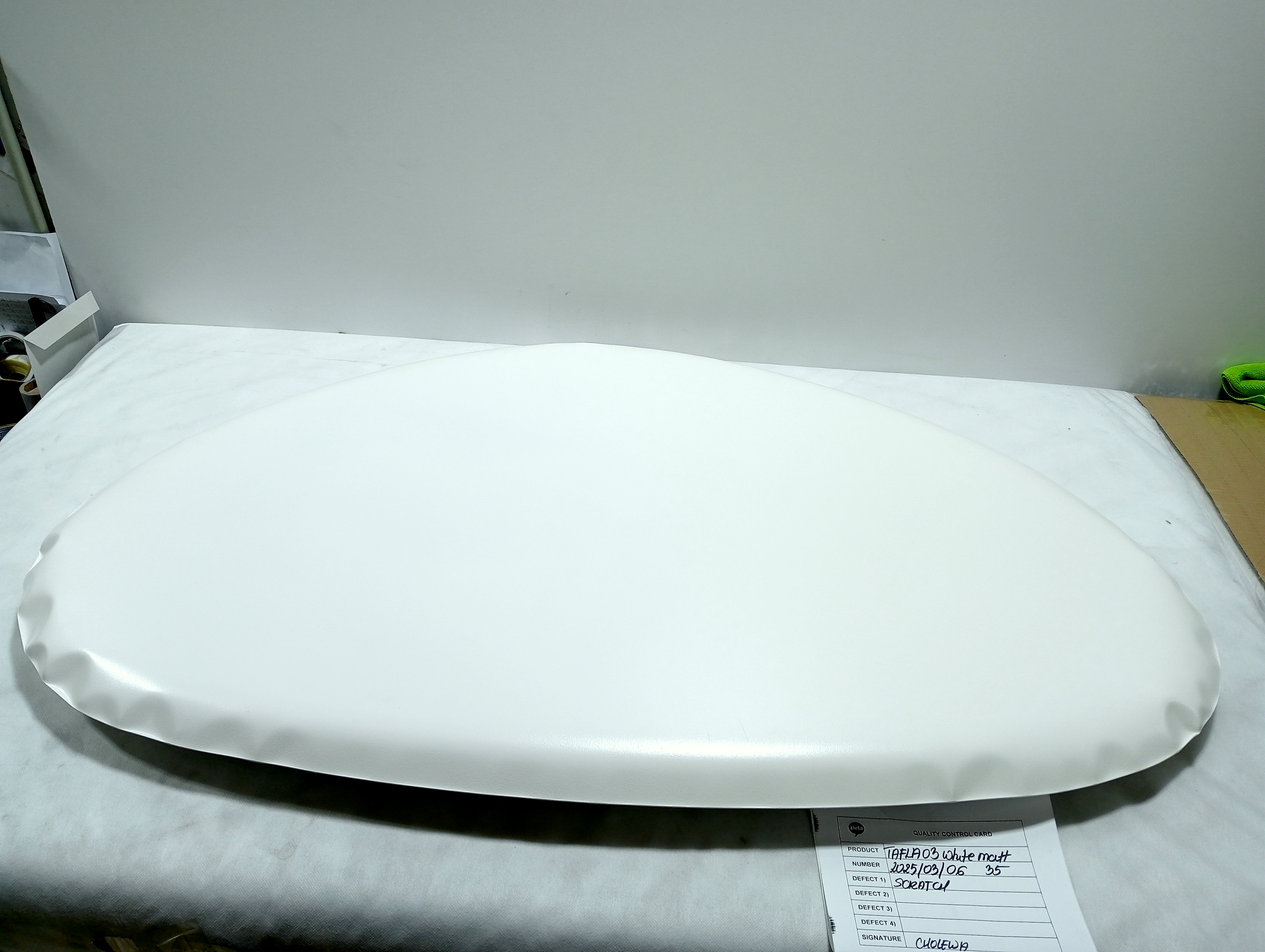 Table Mirror O3 Stainless Steel Candy White Matt