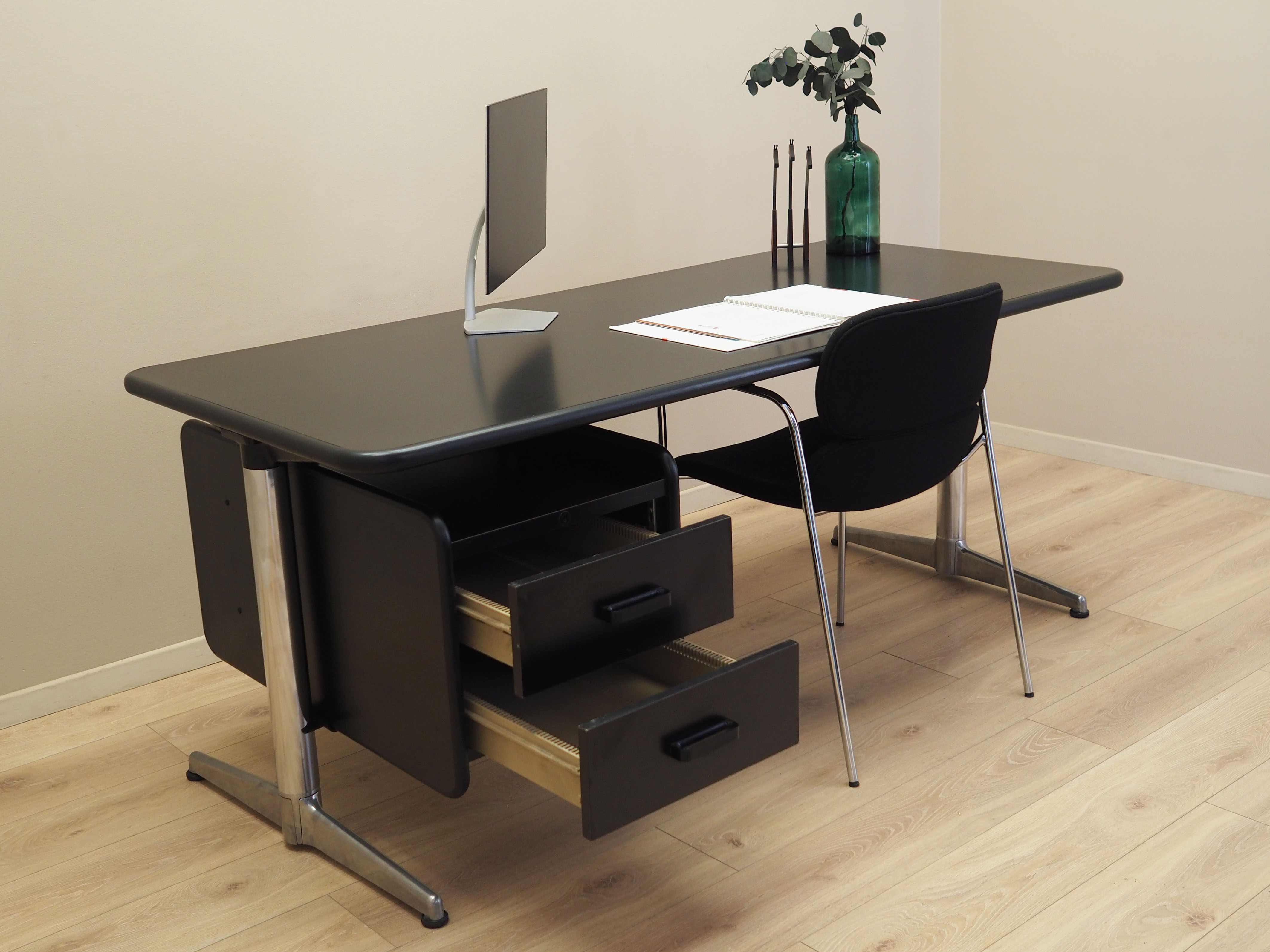 Schreibtisch Metall Laminat 1970er Jahre
