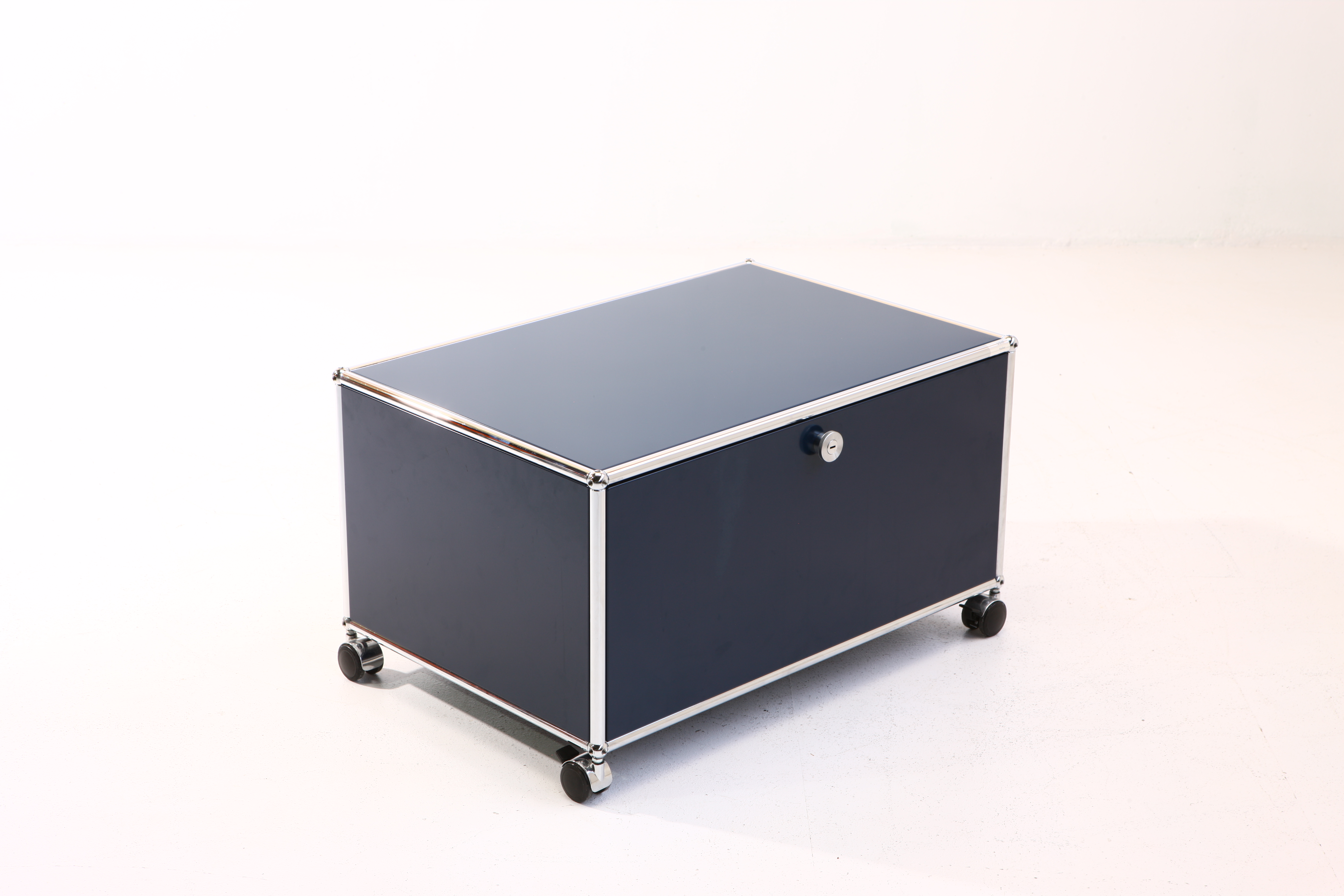 Lowboard 1x1 mit Rollen Stahlblau