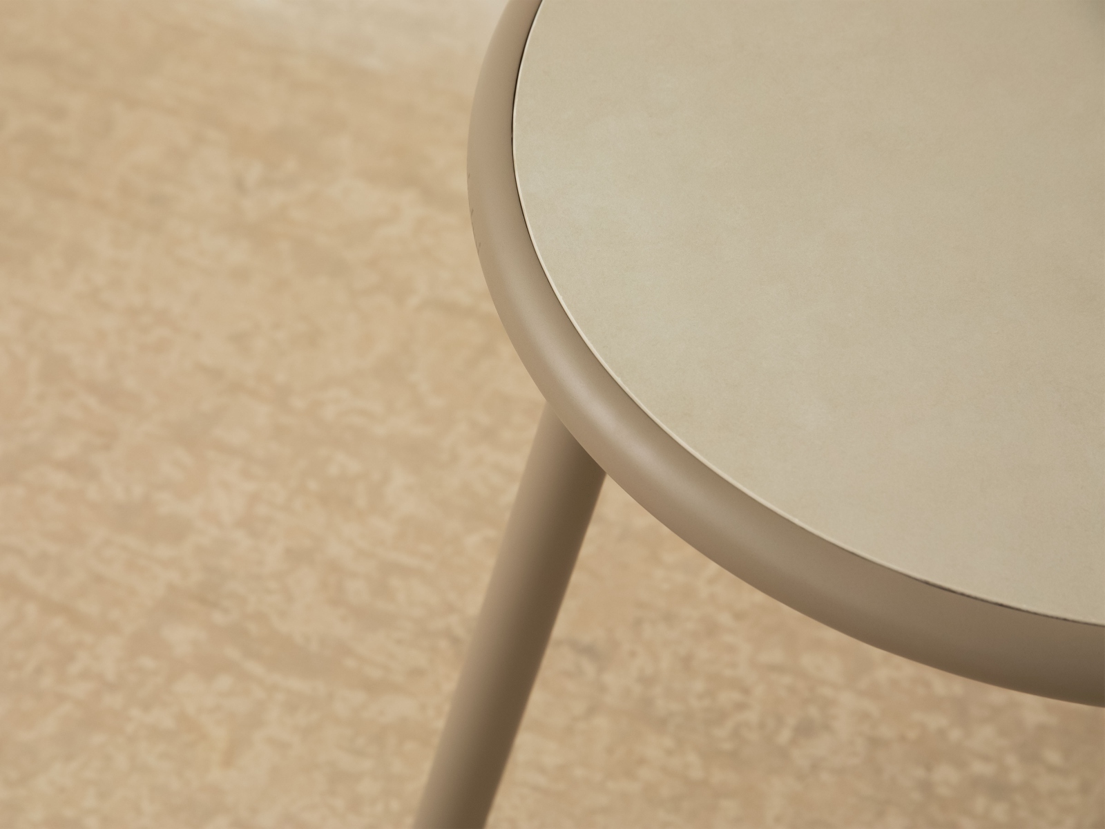 Roig Outdoor Beistelltisch Stein Beige