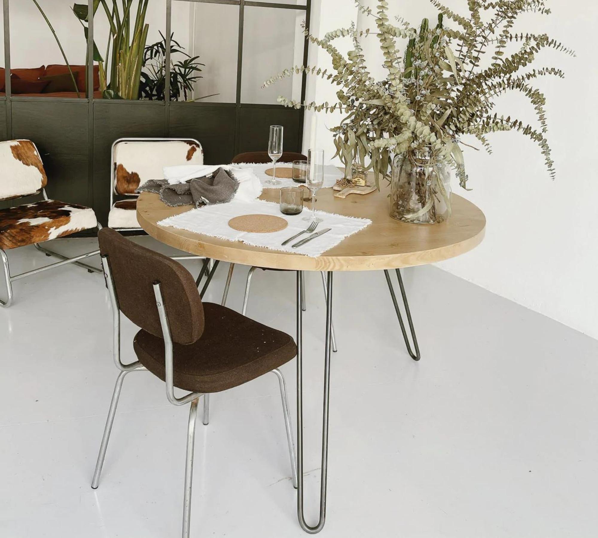 Runder Esstisch Hairpin-Beine Kiefernholz Sand