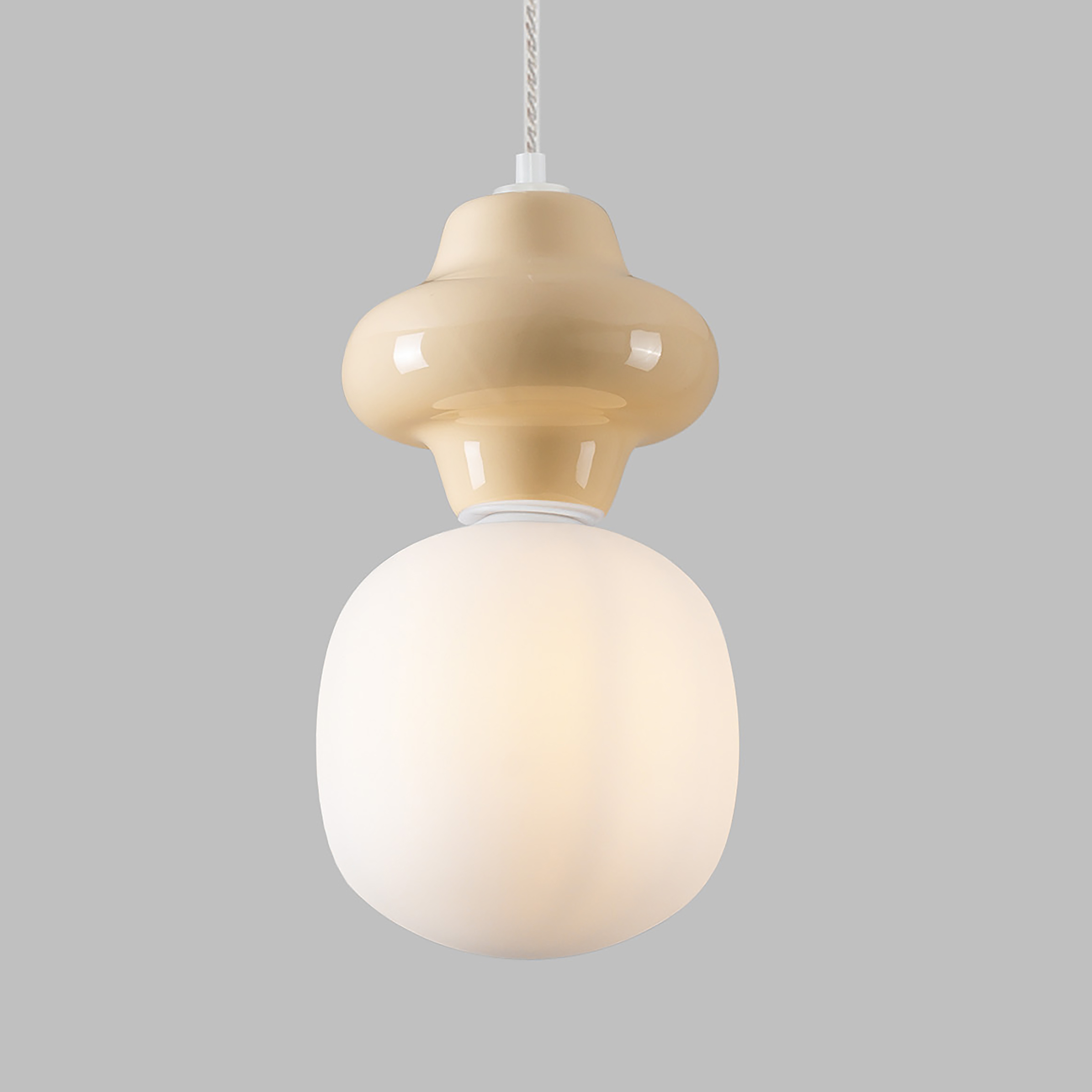 Clio Typ A Pendelleuchte Keramik Opalglas Beige