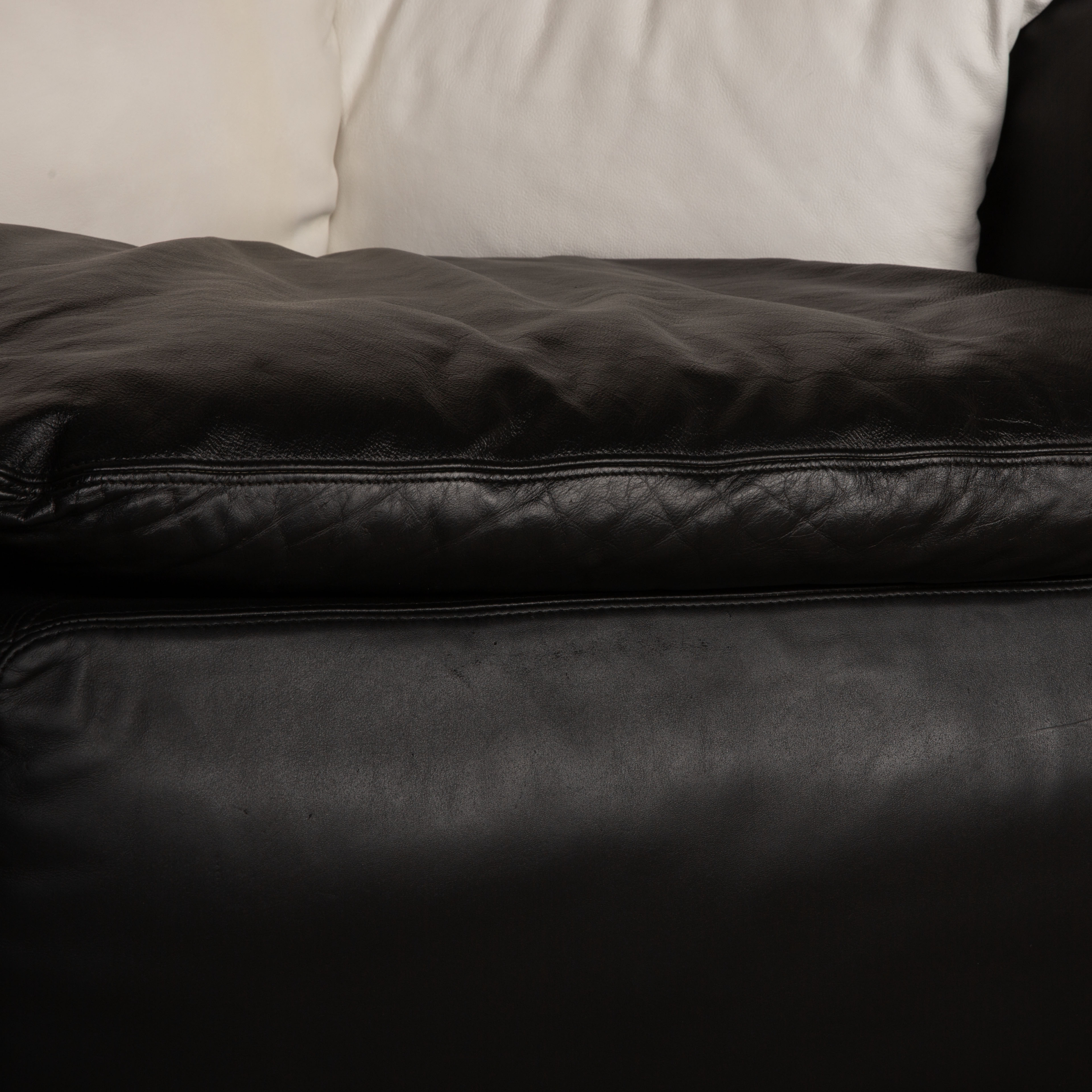 Confidential Sofa 2-Sitzer Leder Schwarz Weiß