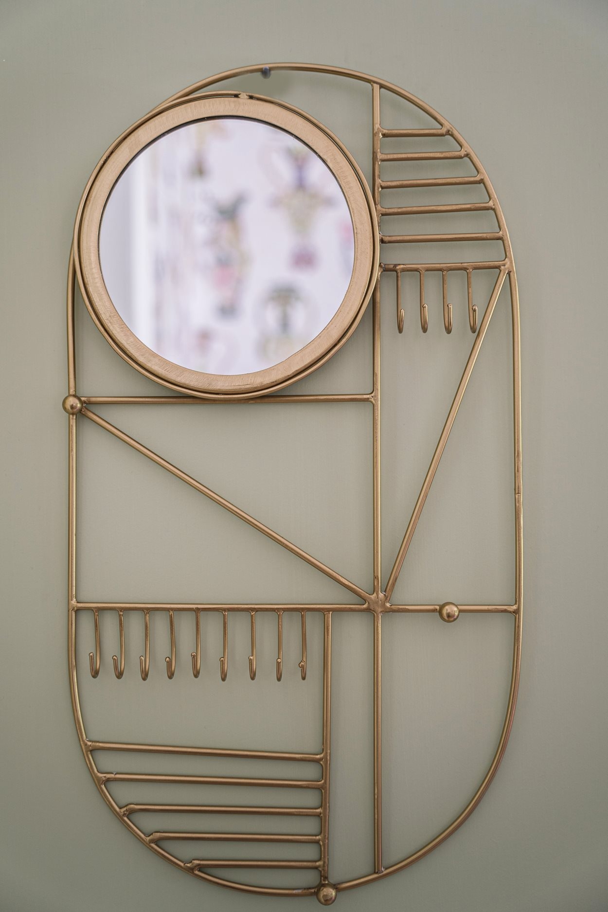 Do I Look Pretty Wall hanging with mirror brass