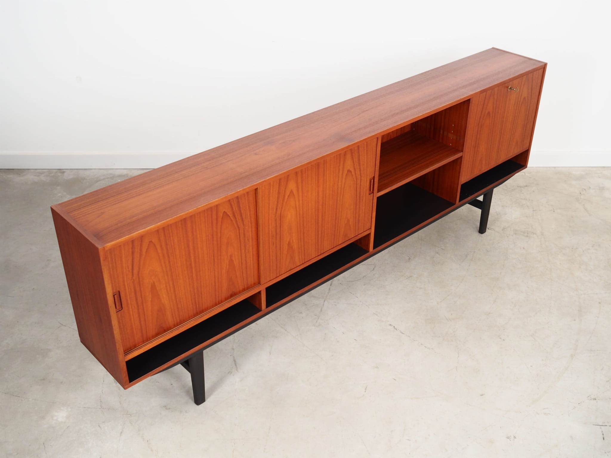 Vintage Sideboard Teakholz Braun 1970er Jahre