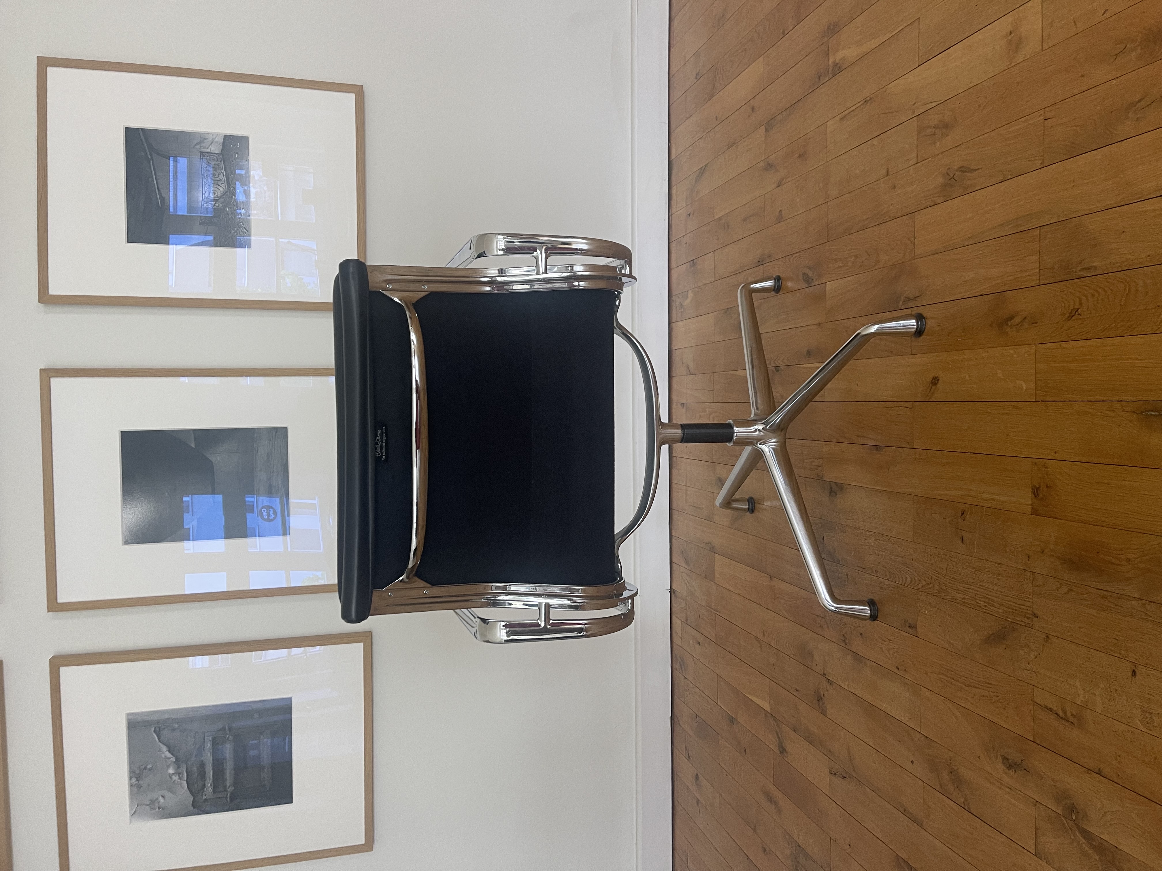 Vitra Eames EA208 Soft Pad Chair Leder Schwarz