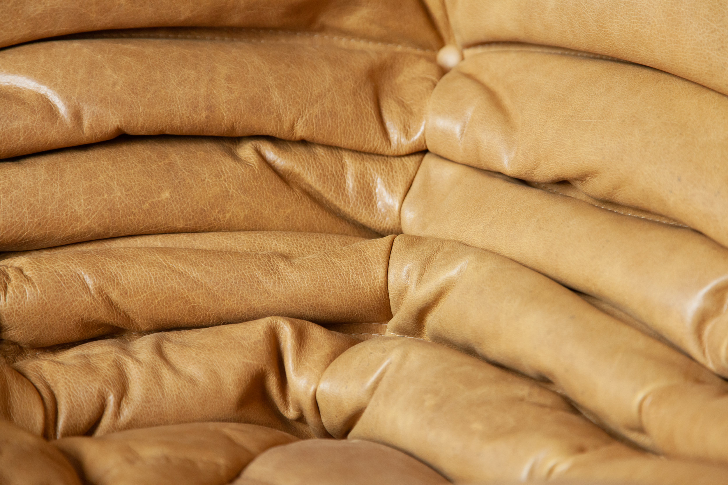 Togo Lounge Set 2-piece. Pull-up leather camel brown