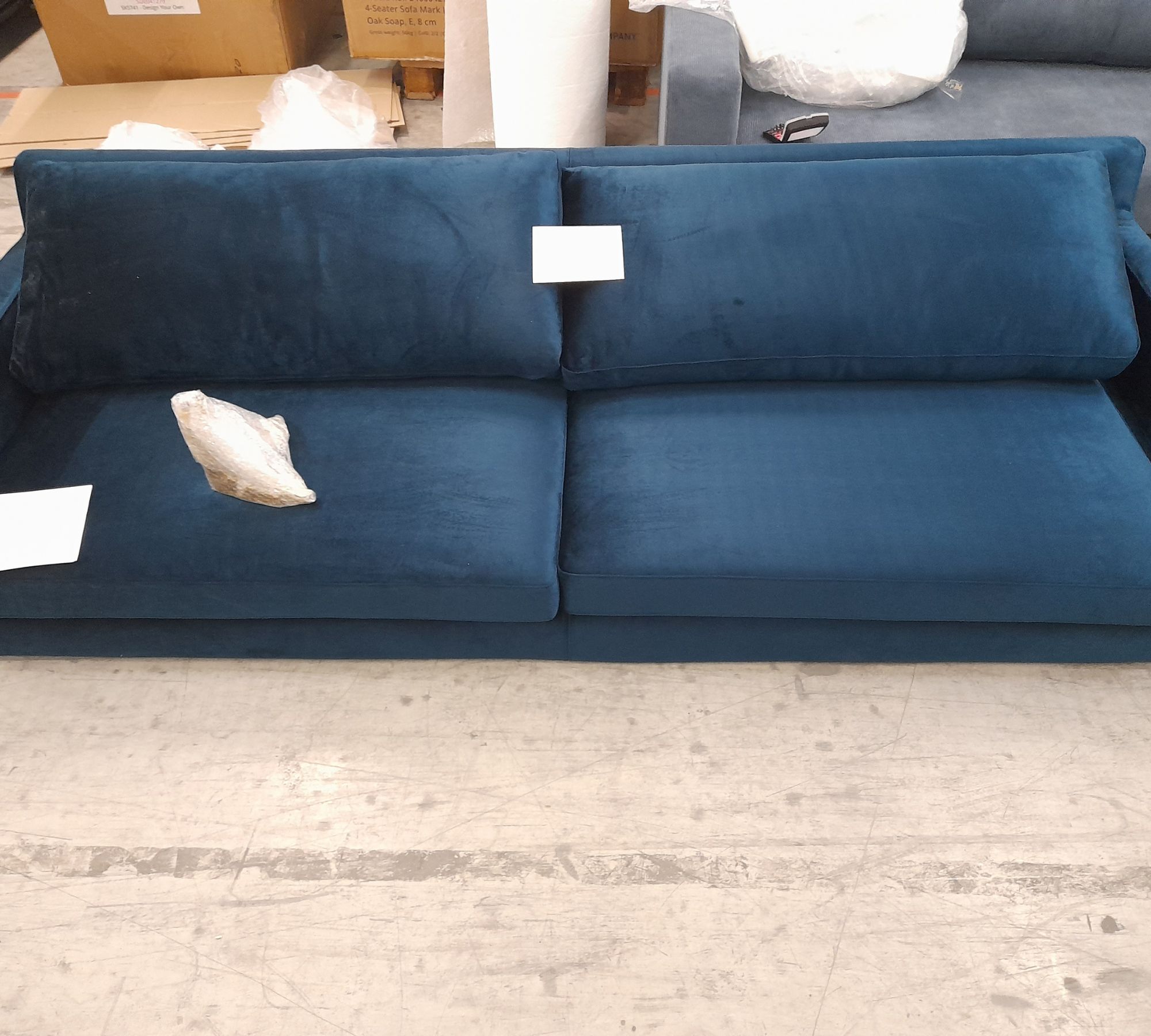 Astha Sofa 3-Sitzer Velour Lux Petro