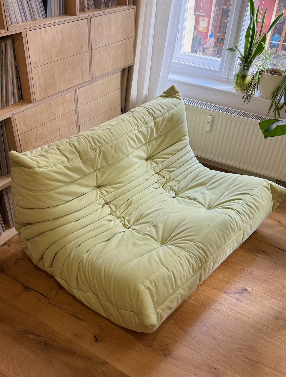 Togo Sofa 2-seater Alcantara Mint Green