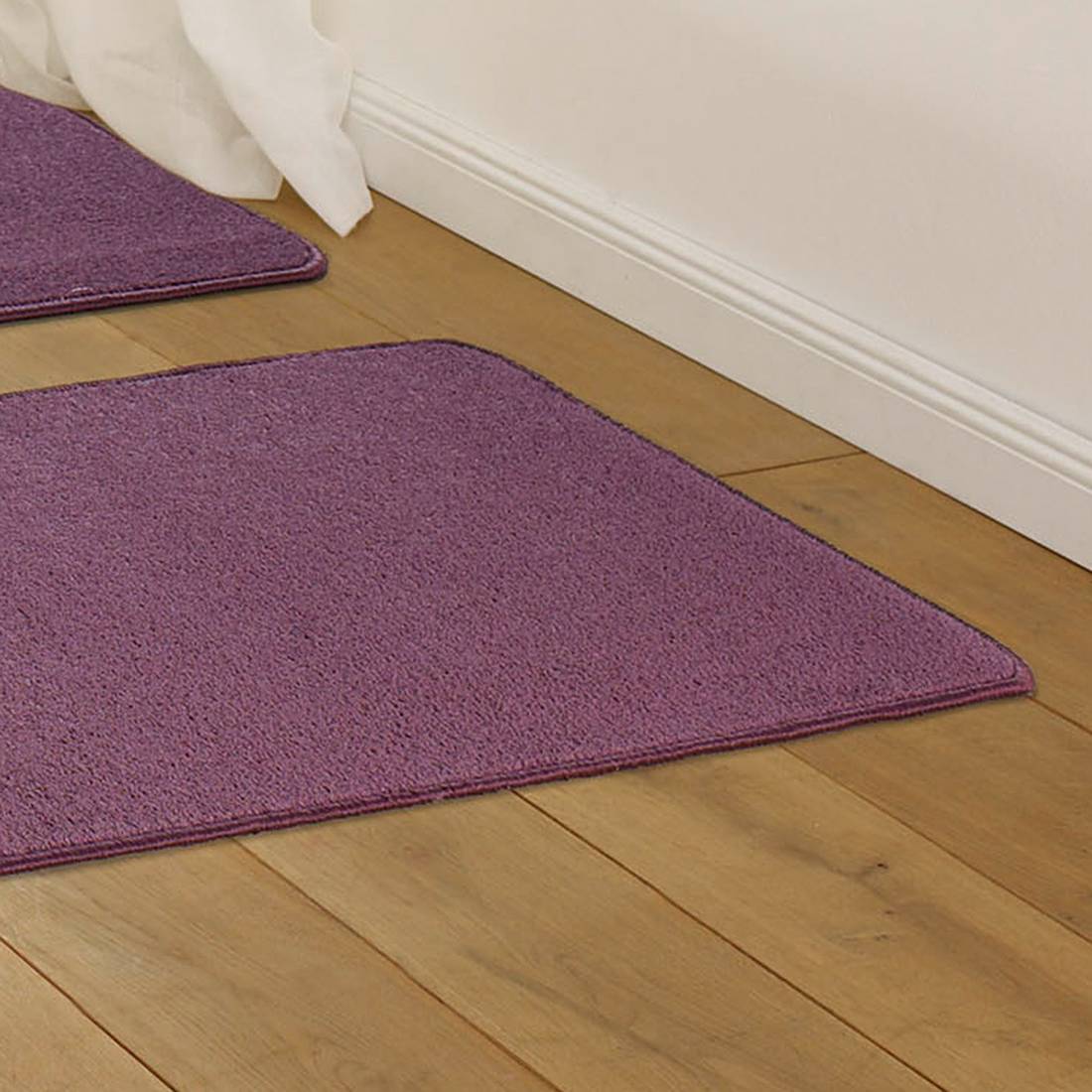 Nasty Teppich Lila 67 x 120 cm