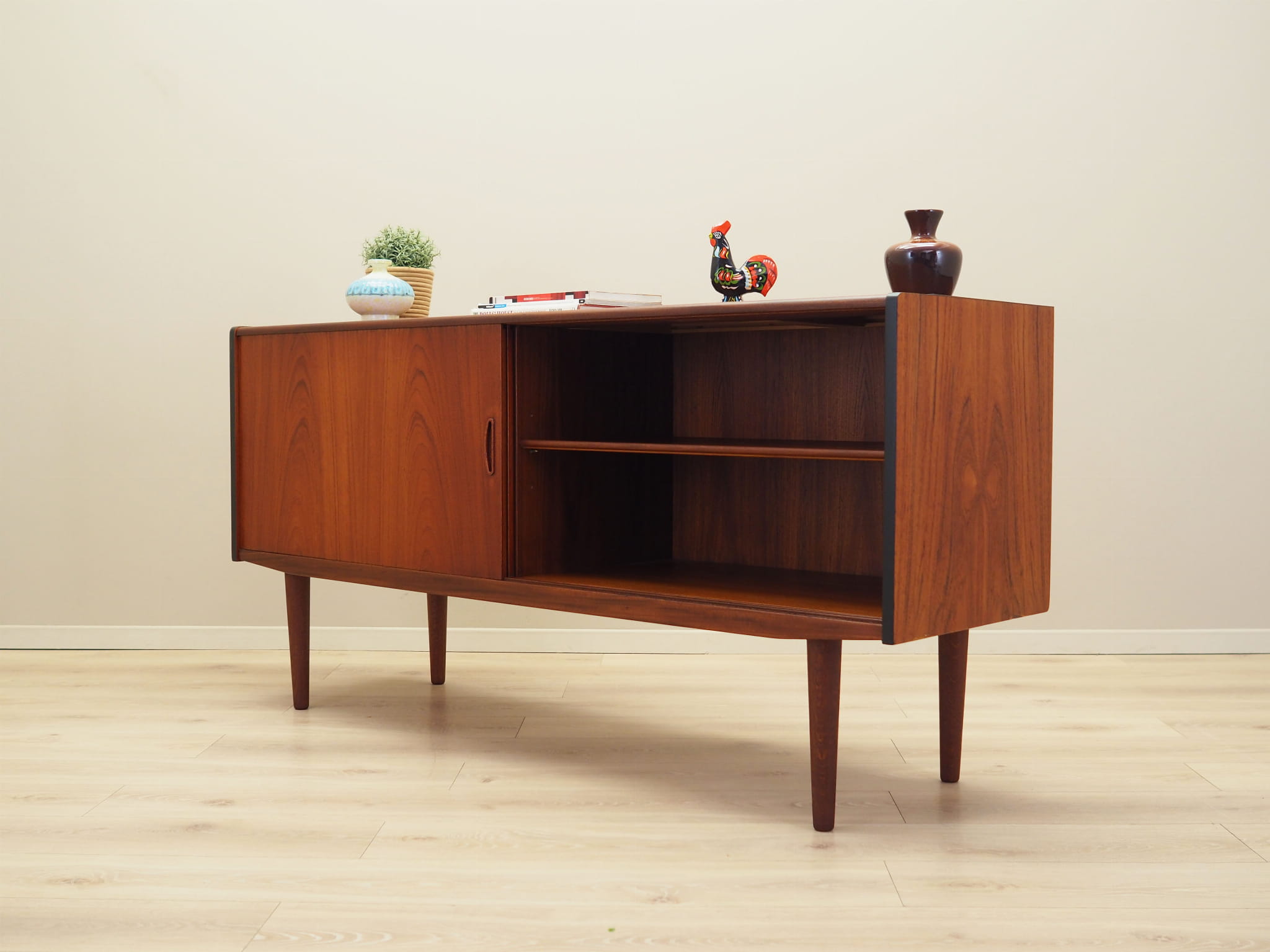 Vintage Sideboard Teakholz Braun 1970er Jahre