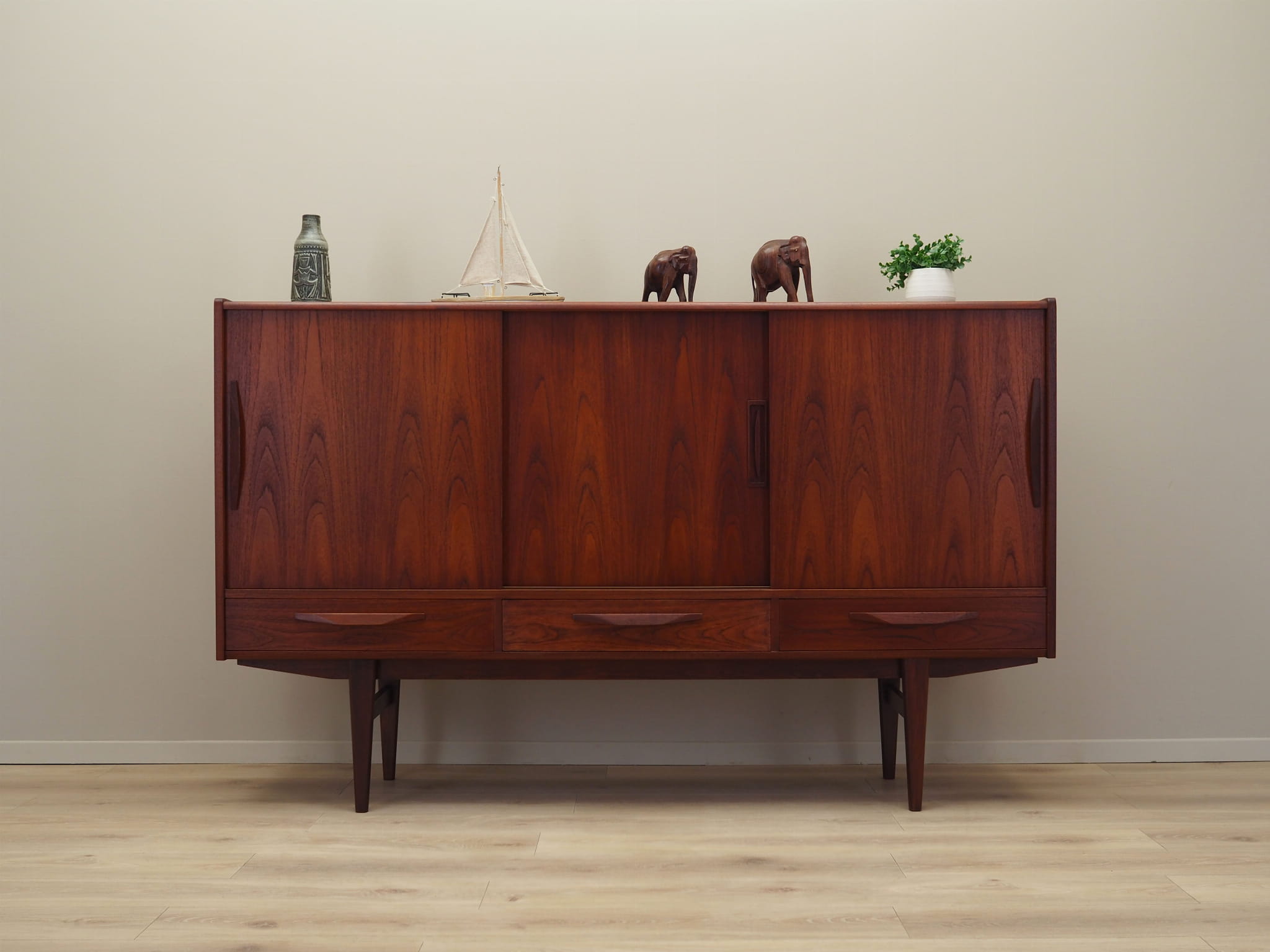 Highboard Holz Braun 1970er Jahre