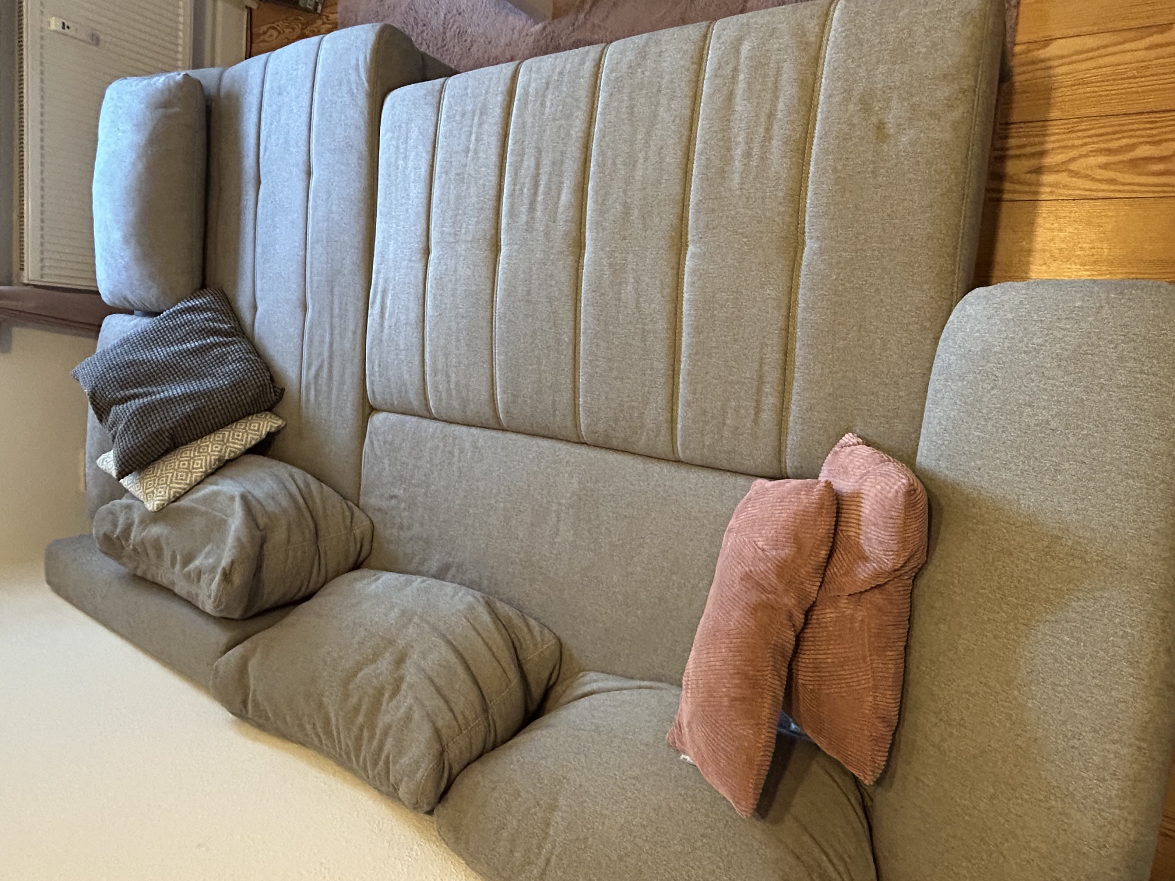 Ecksofa mit Schlaffunktion und Bettkasten