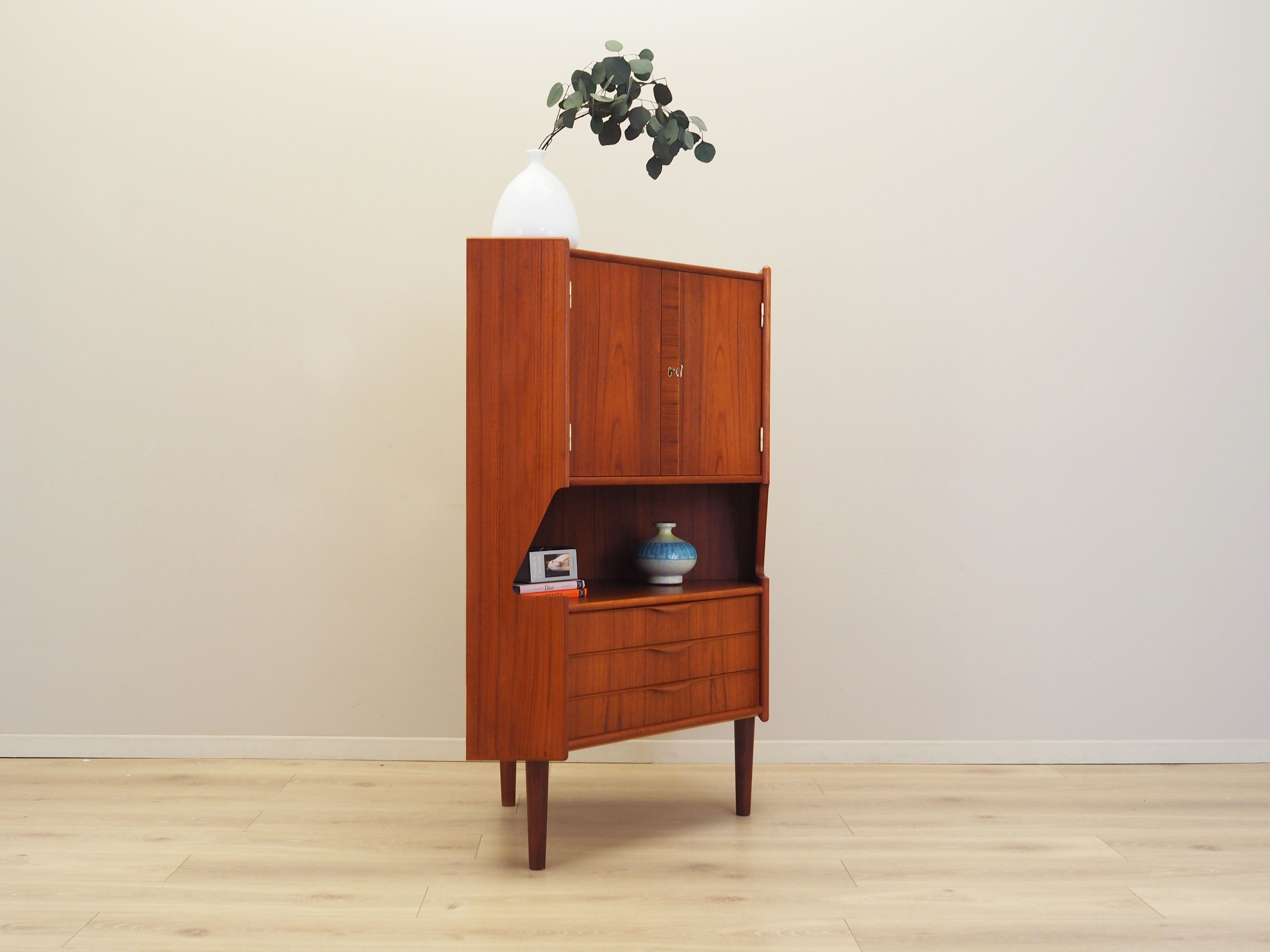 Schrank Teakholz 1970er Jahre