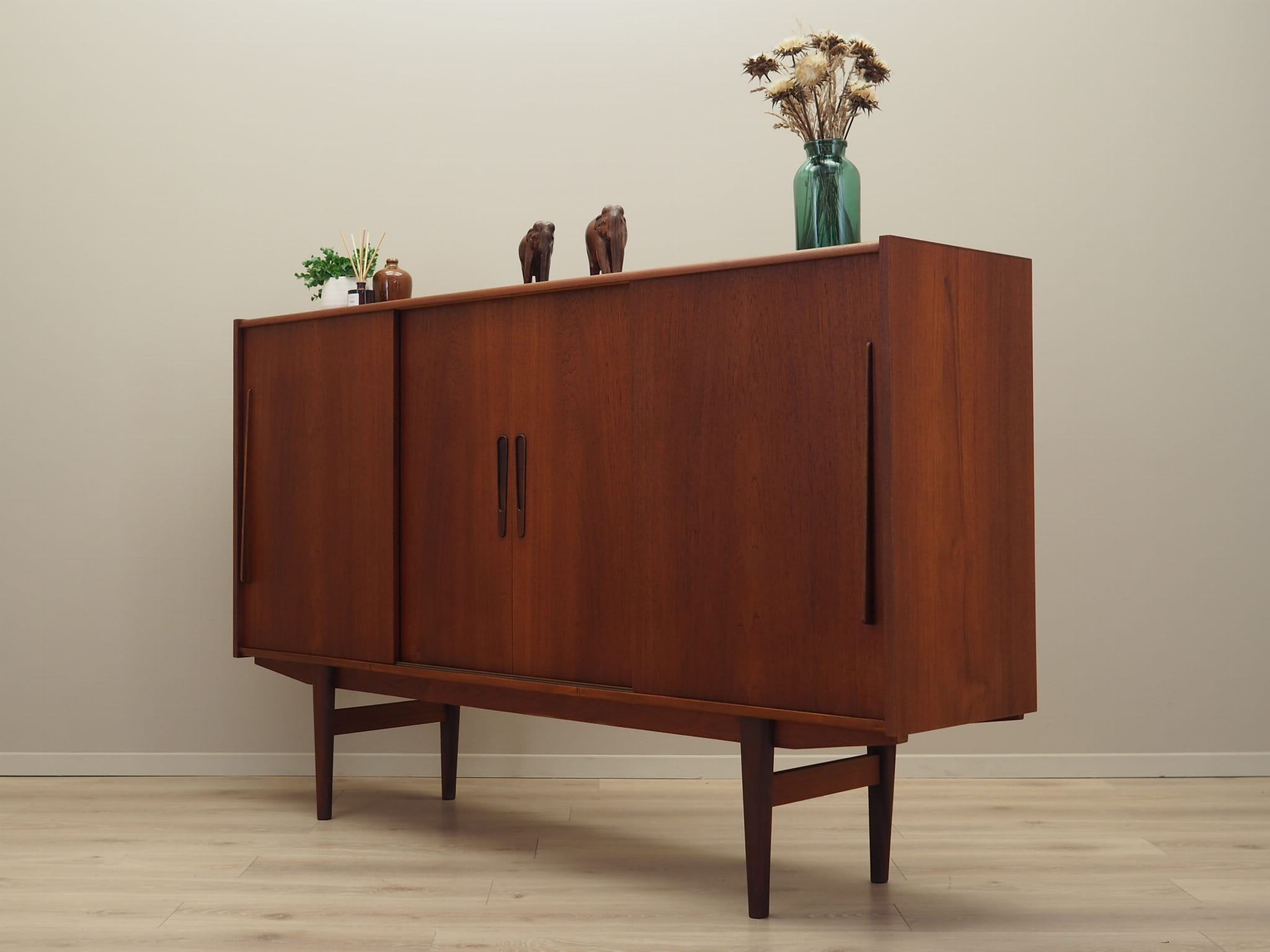 Vintage Highboard Teakholz Braun 1960er Jahre