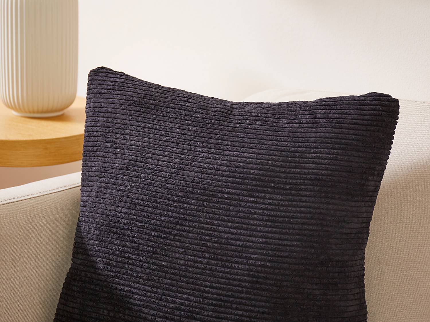 Emy Kissen Polyester Schwarz