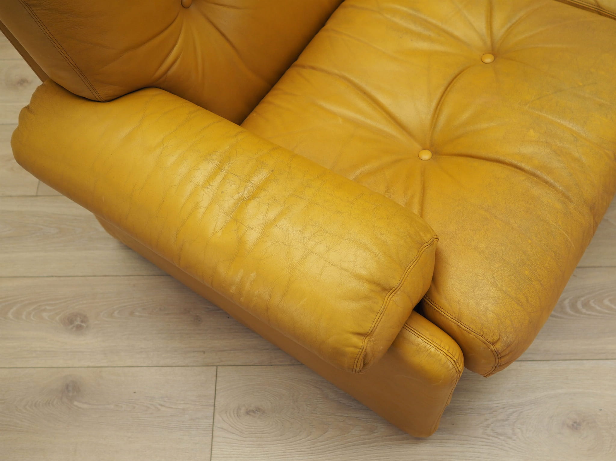2-seater sofa Leather Yellow 1960s