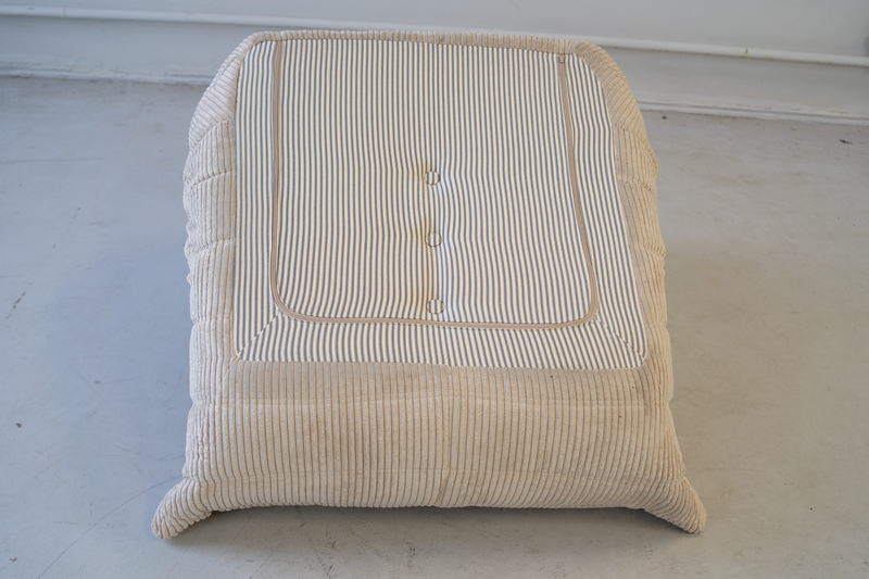 Togo poltrona e pouf set velluto a coste beige