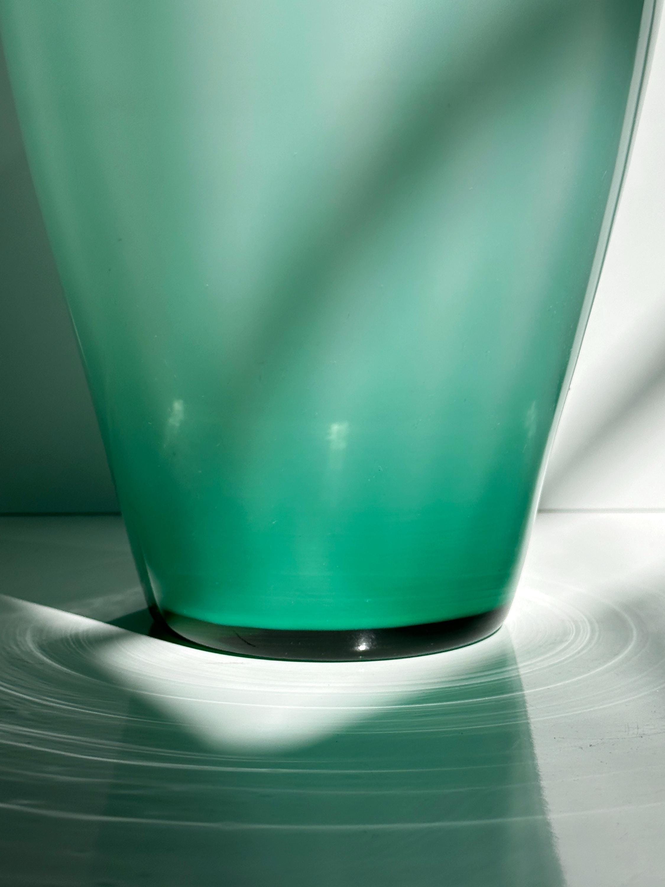 Vintage Swirl Vase Milchglas Türkis