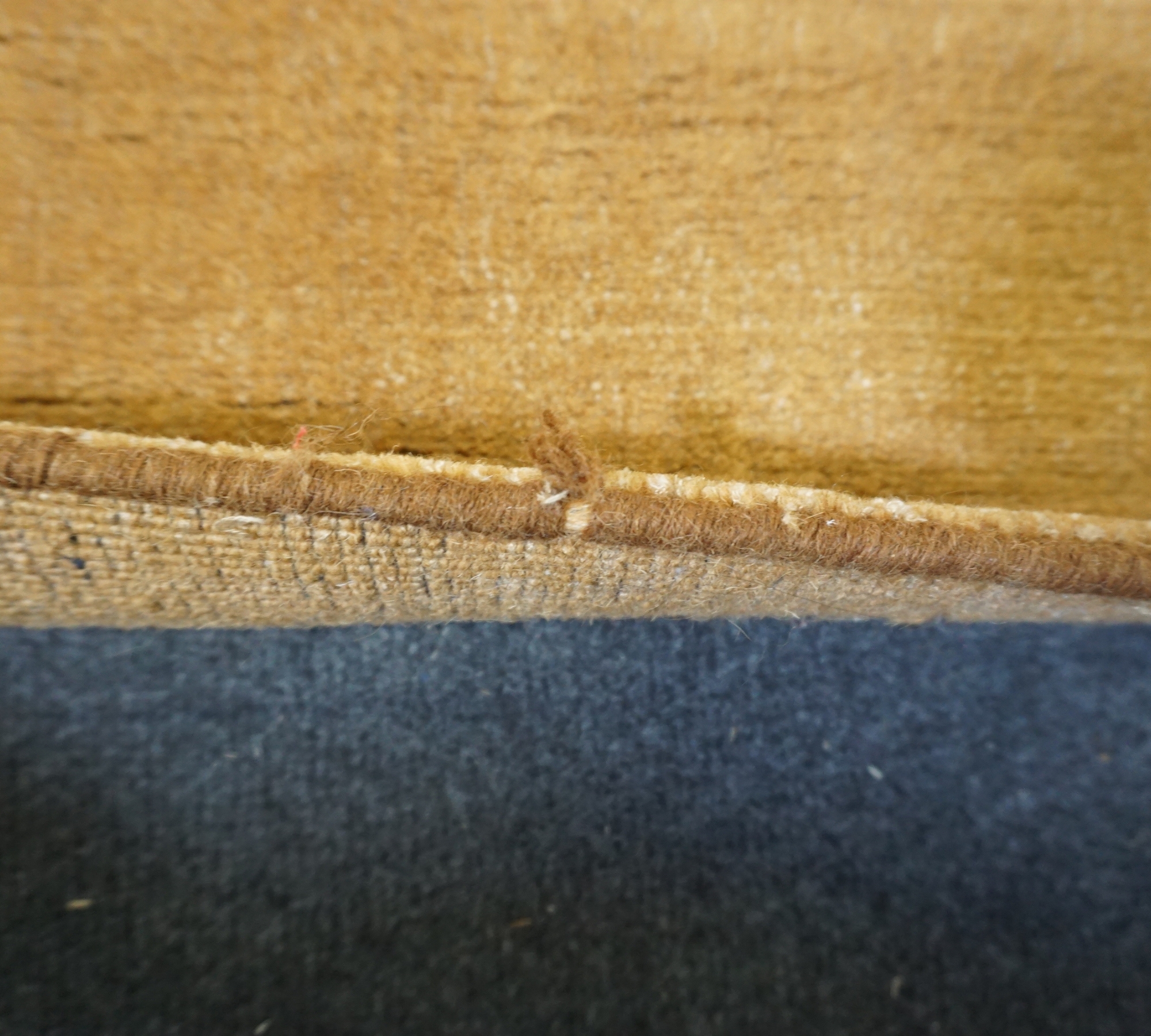 The Moor AP5 Teppich Wolle Brown Gold