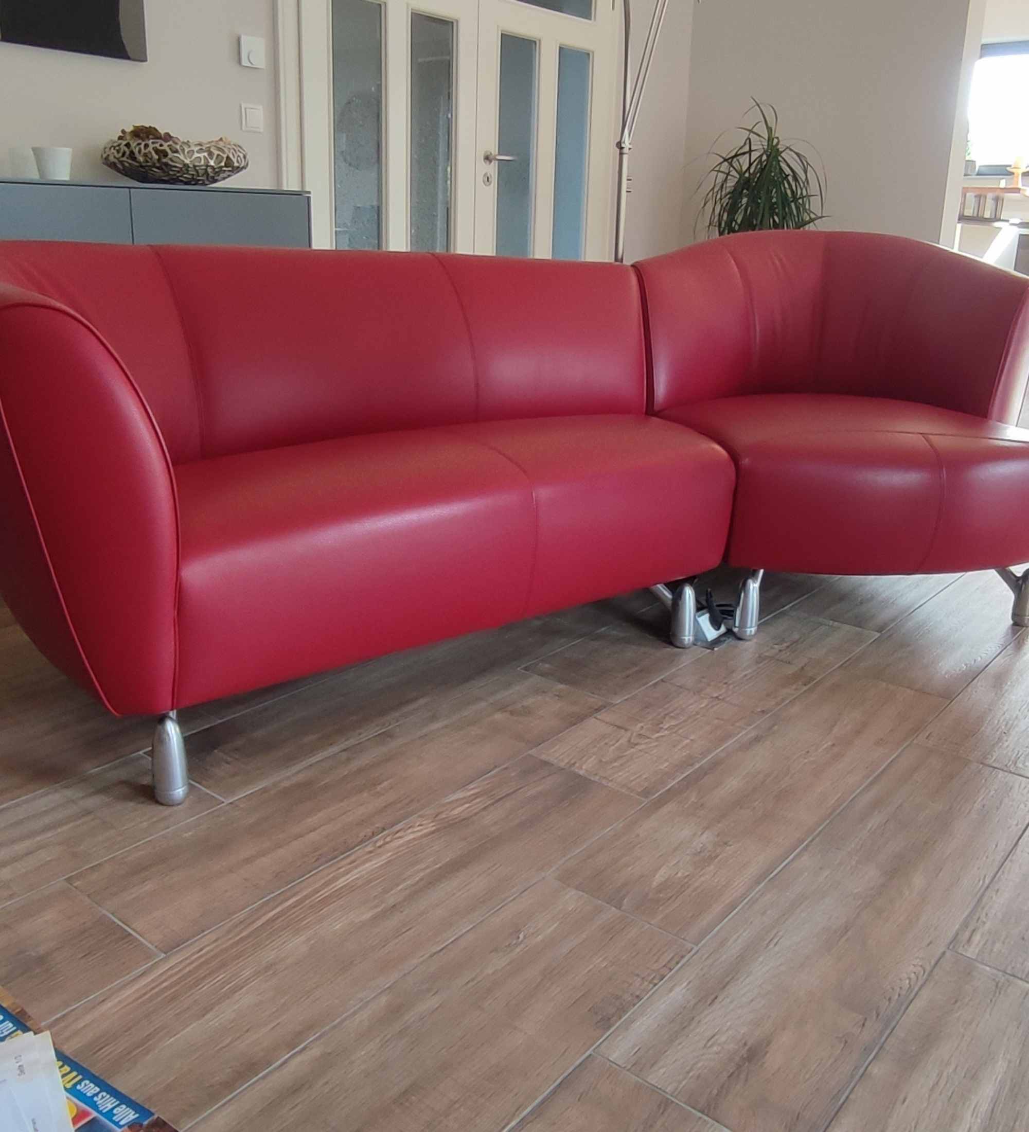Sofa Pupilla mit Longchair aus pigmentiertem Leder Rot