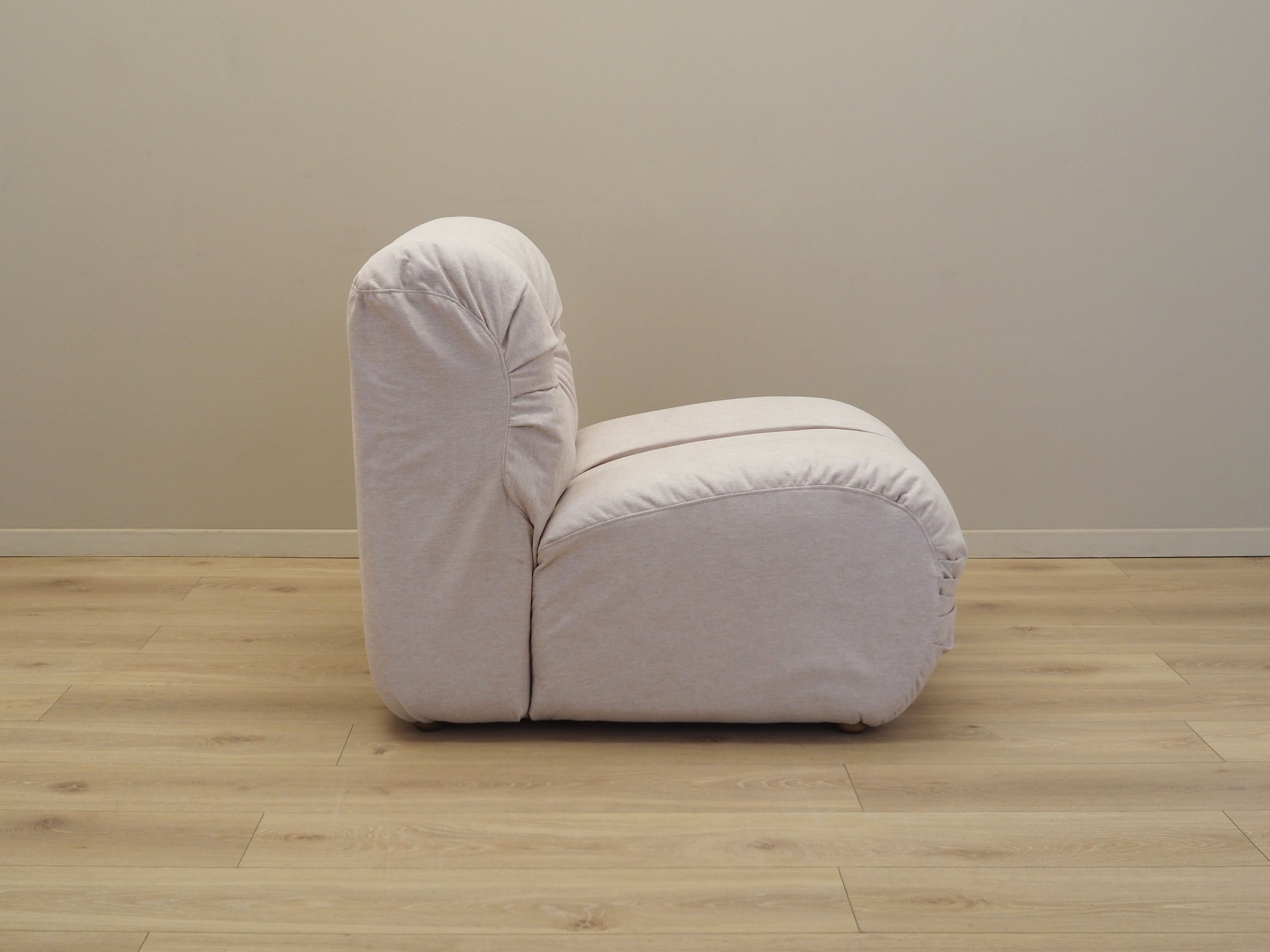 Beige armchair, Italian design, 1970s, Production: Italy