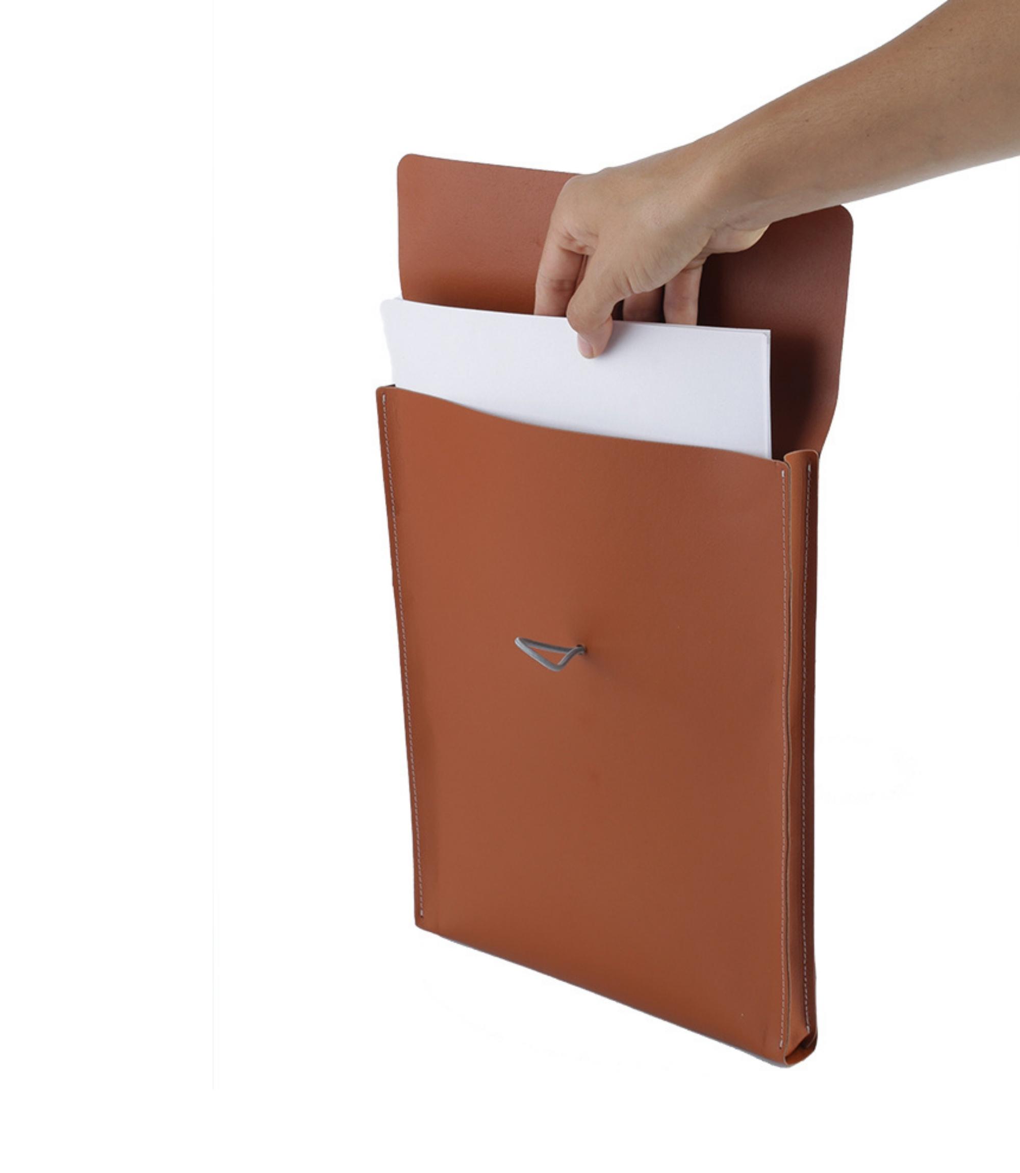Dokumentenmappe Hochformat A4 aus Recyceltem Leder Braun