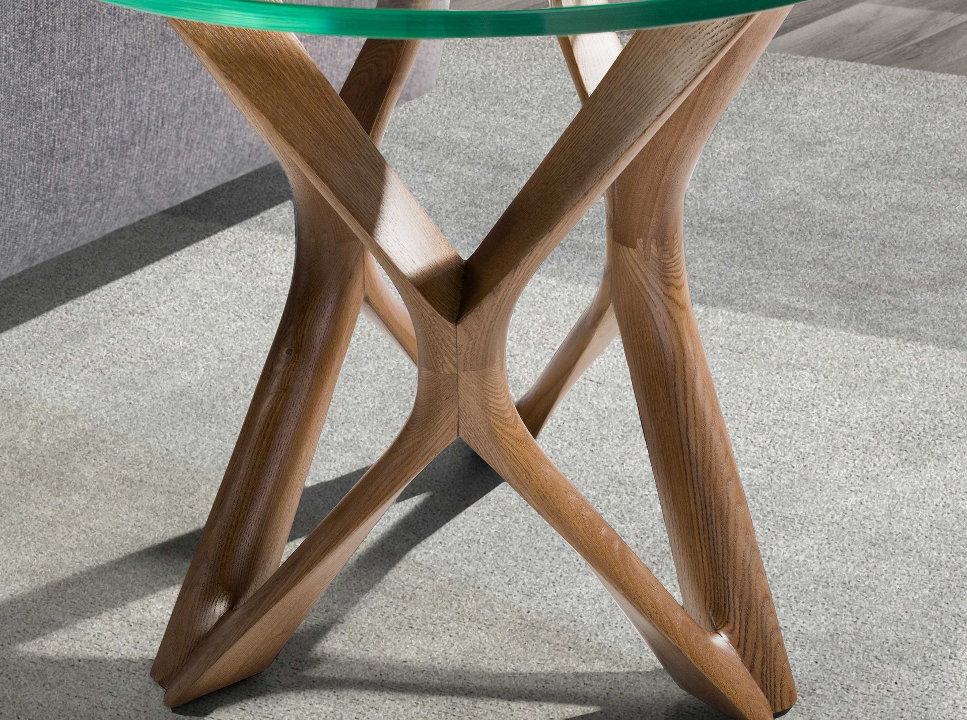 Round side table Walnut veneer Glass