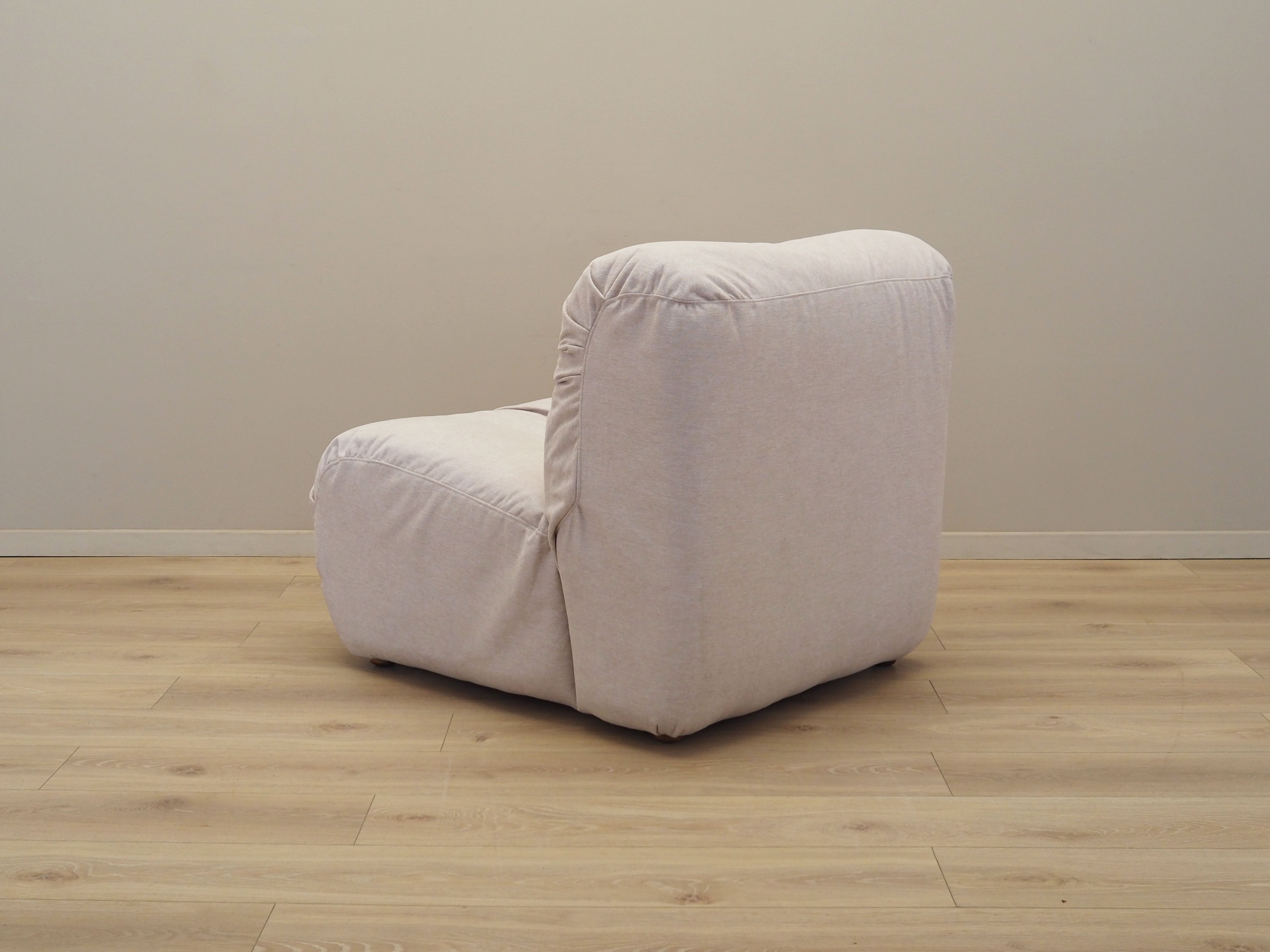 Beige armchair, Italian design, 1970s, Production: Italy