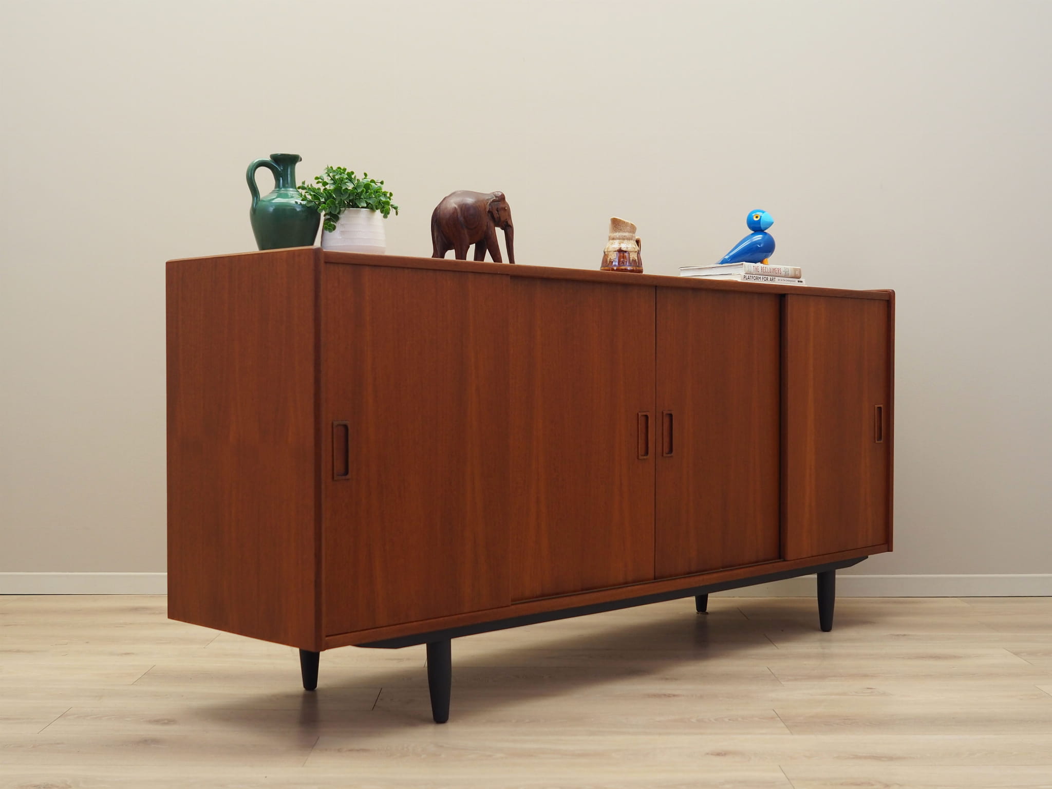 Vintage Sideboard Teakholz Braun 1970er Jahre