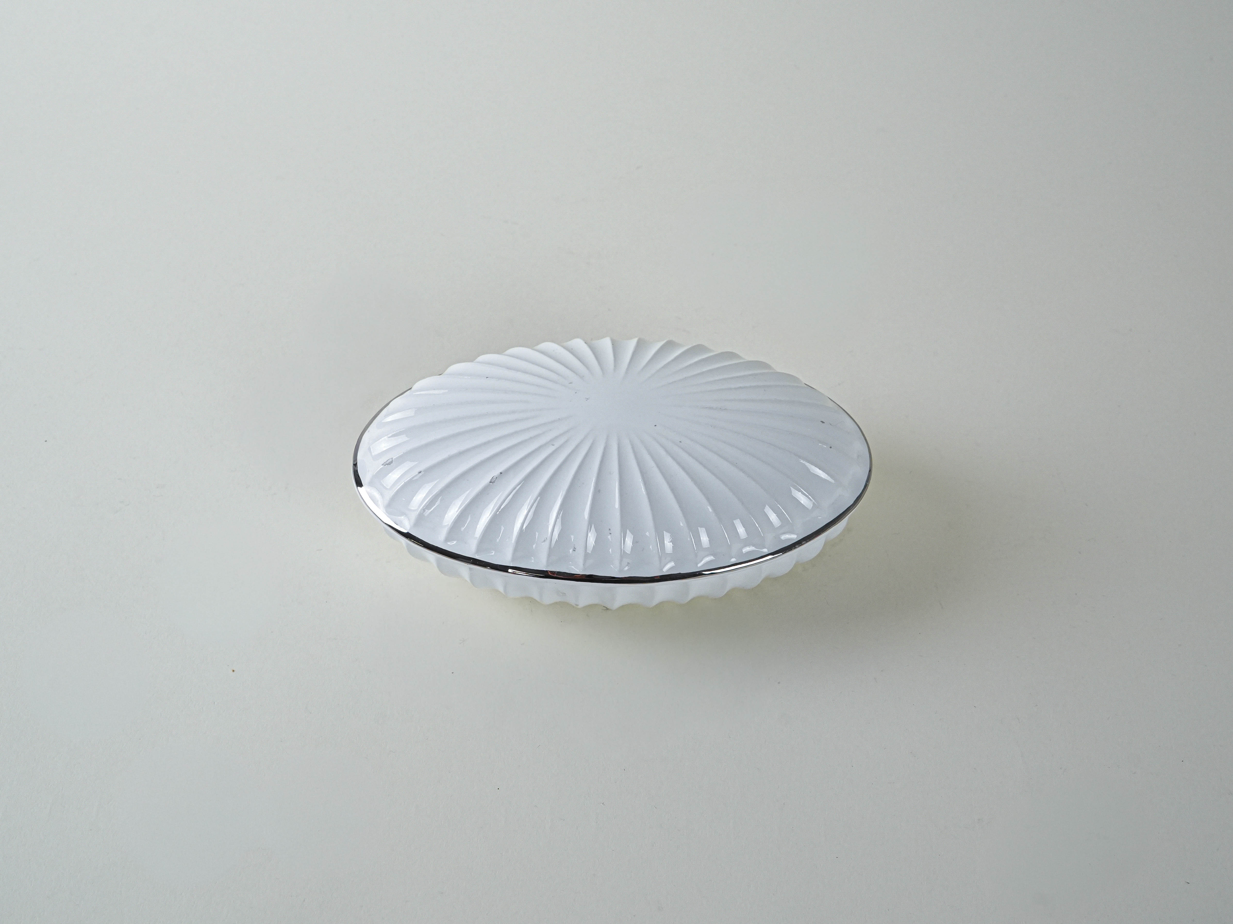 Porcelain shell dish White 1970s