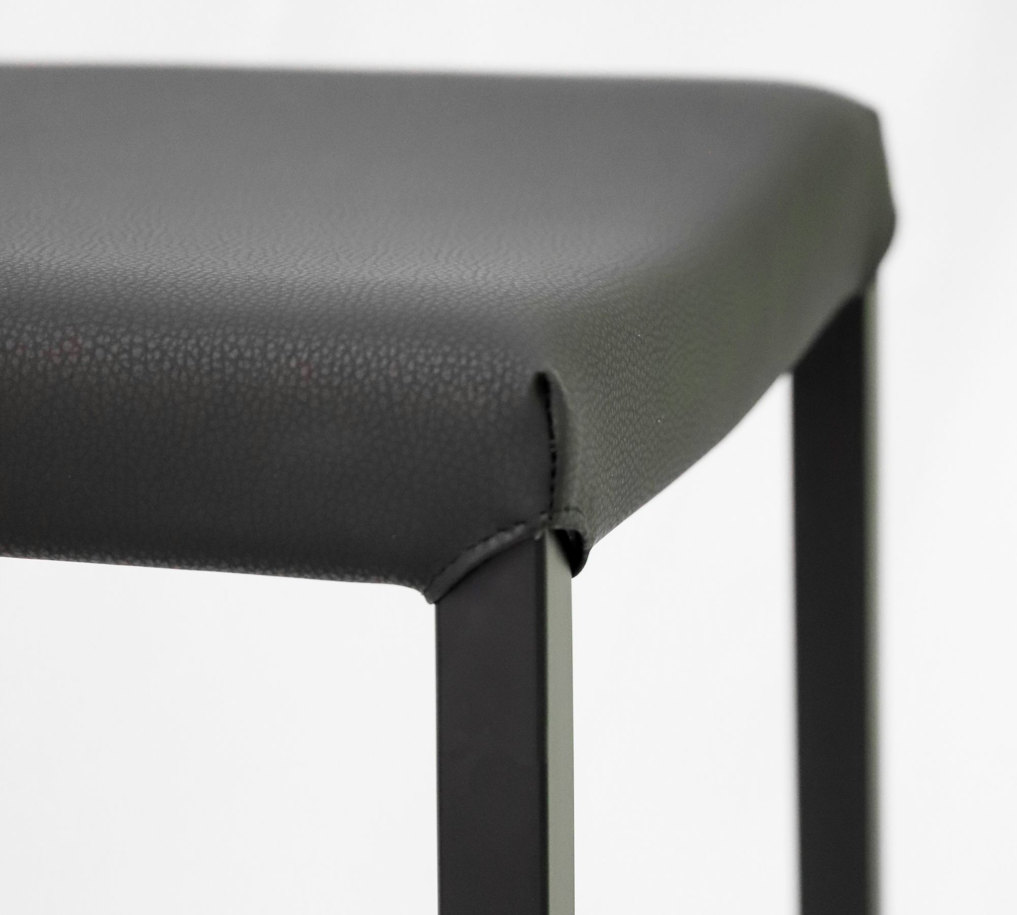 Miss Stool Barstuhl Kunstleder Metall Schwarz