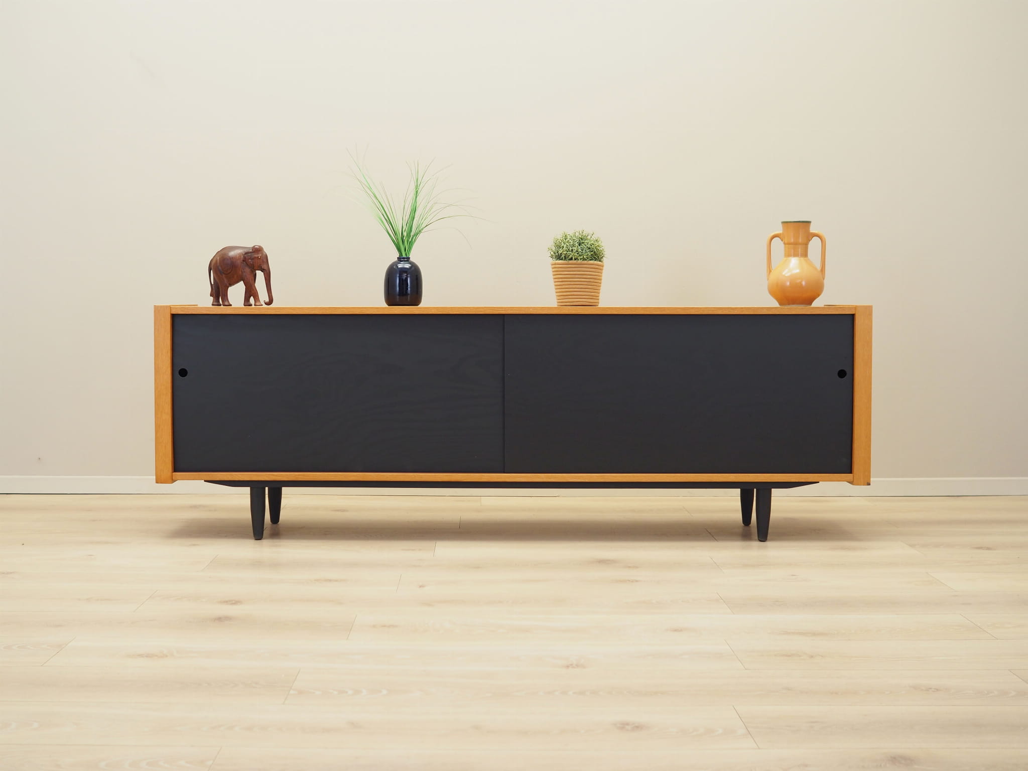 Vintage Sideboard Eschenholz Braun 1970er Jahre