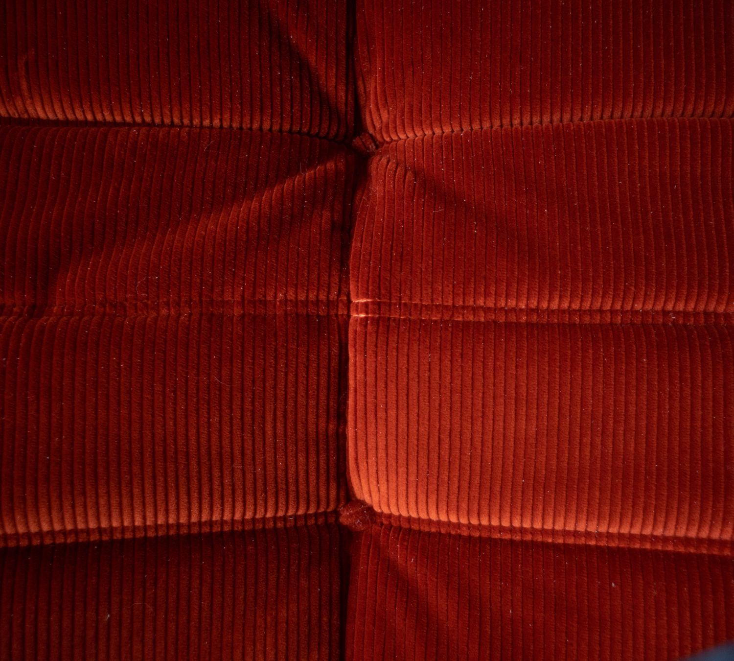 Togo Sofa 3-Sitzer Cord Bernsteinorange