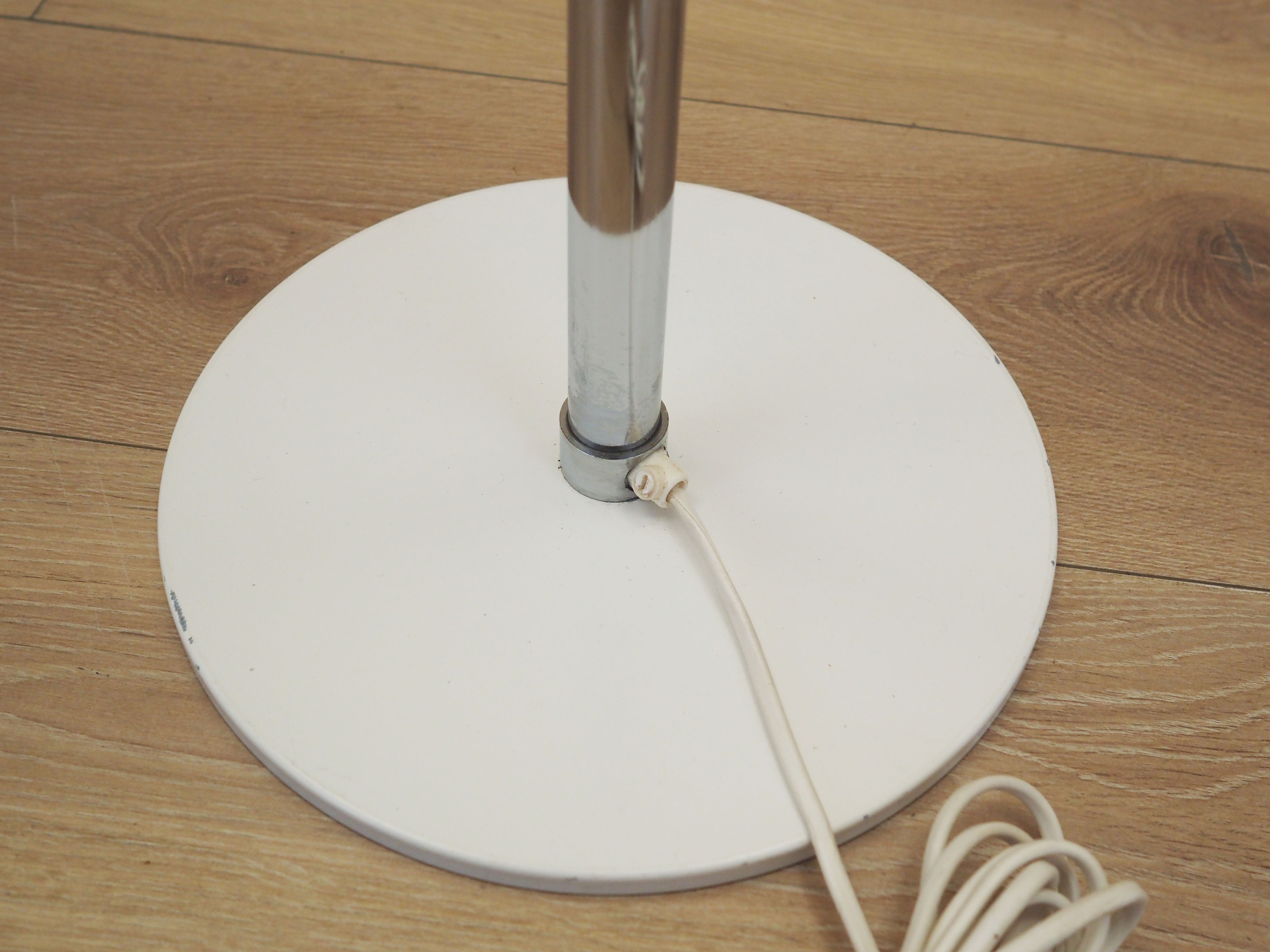 Stehlampe Metall Weiß 1970er Jahre
