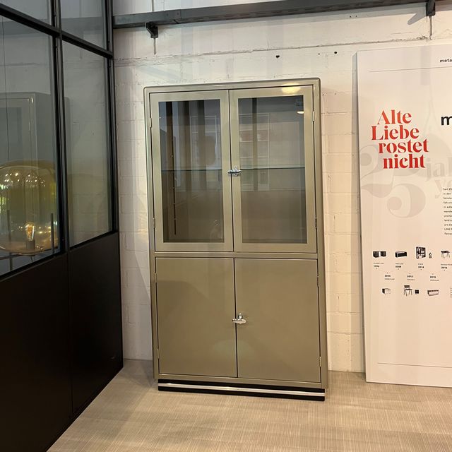 Classic Line Display Cabinet SB 424-4 Steel Pearl Beige