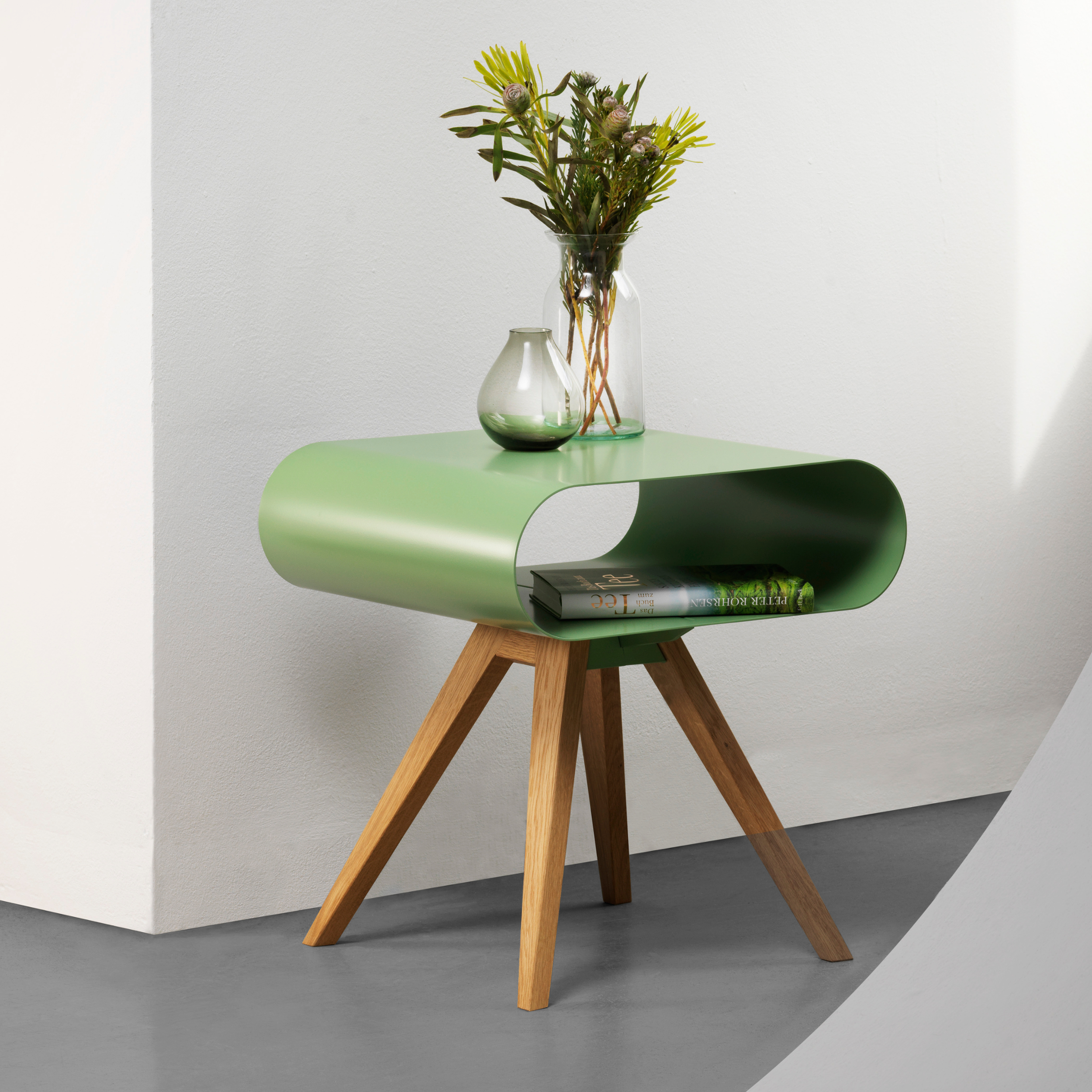 LO 12 Side table Oak wood Steel Pale green