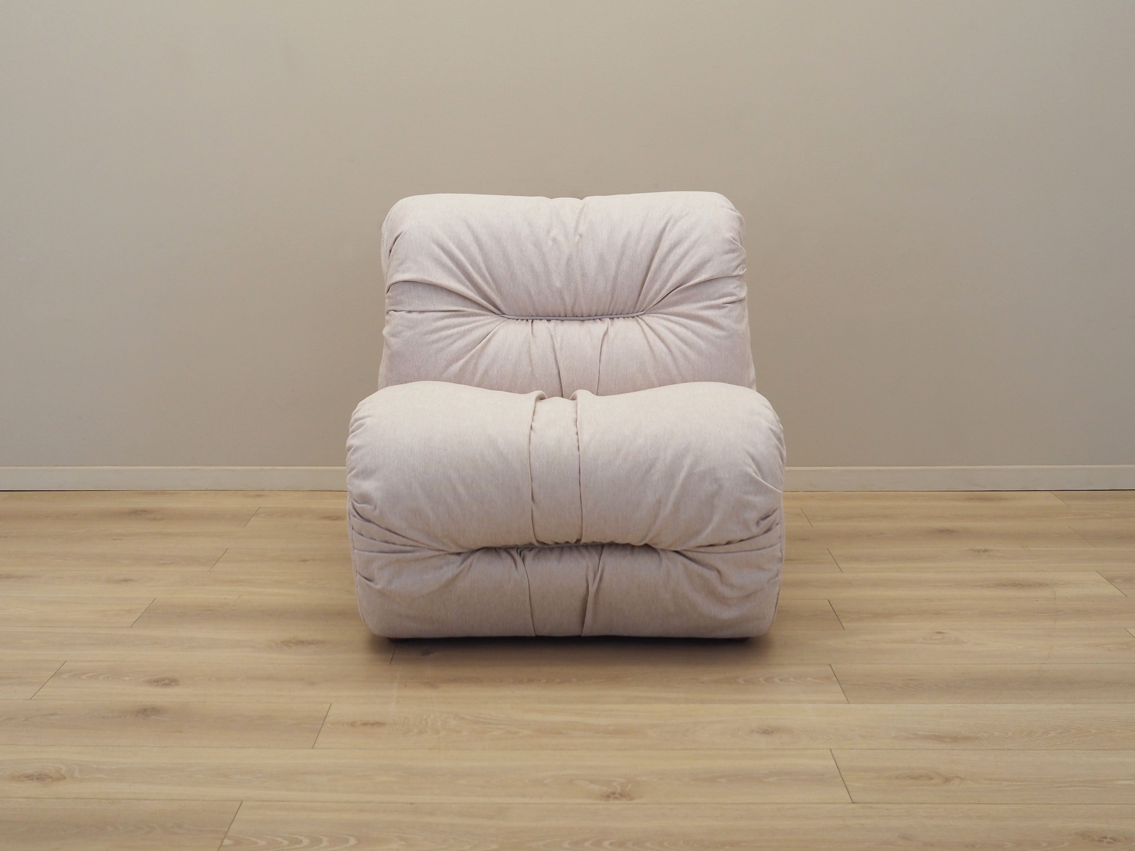 Beige armchair, Italian design, 1970s, Production: Italy