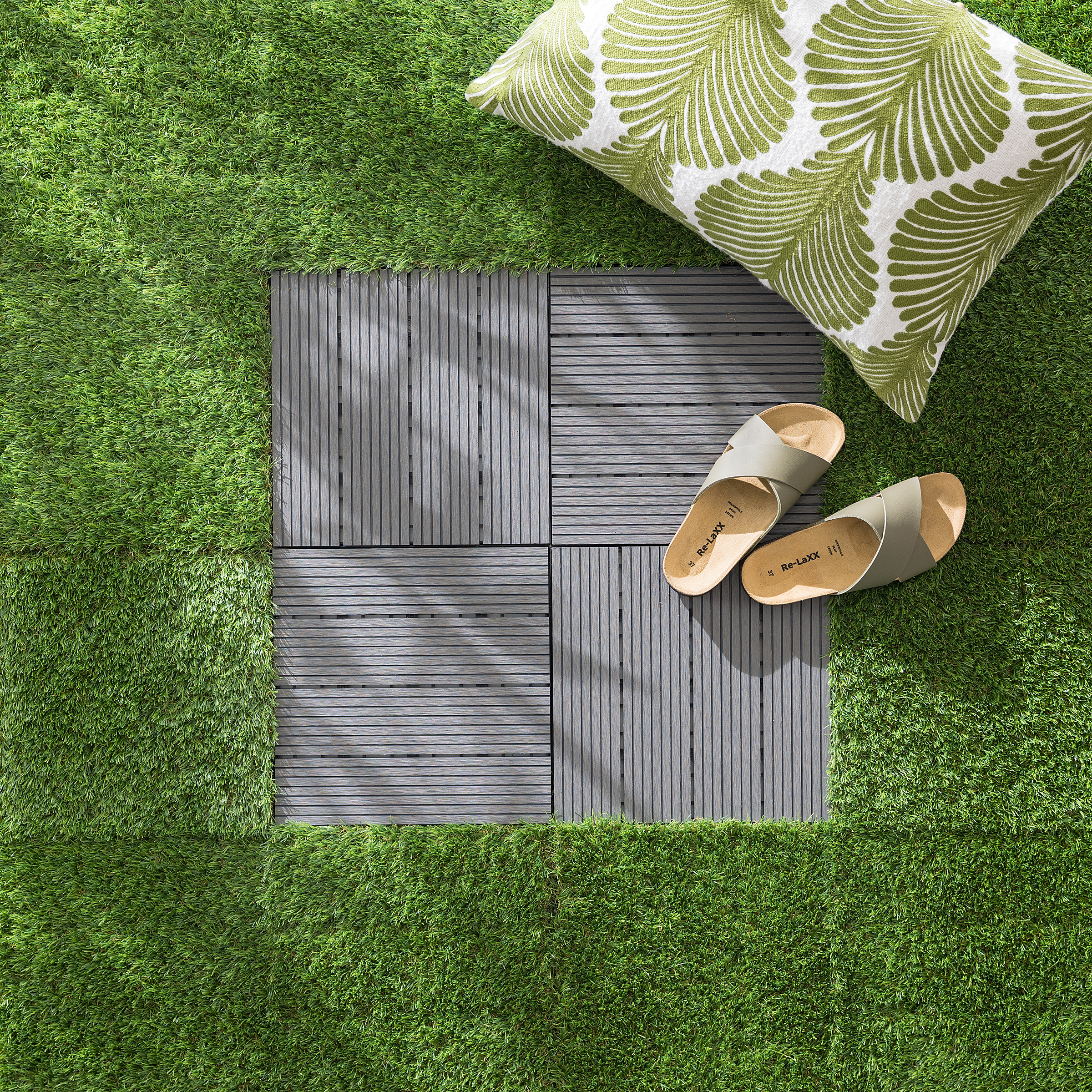 Set of 33 Artificial Grass Green