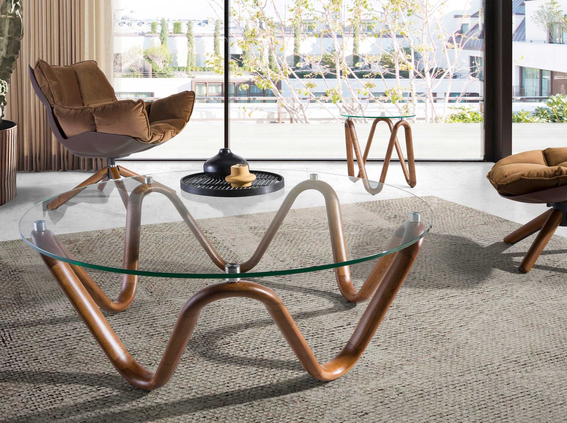 Round side table
Glass walnut