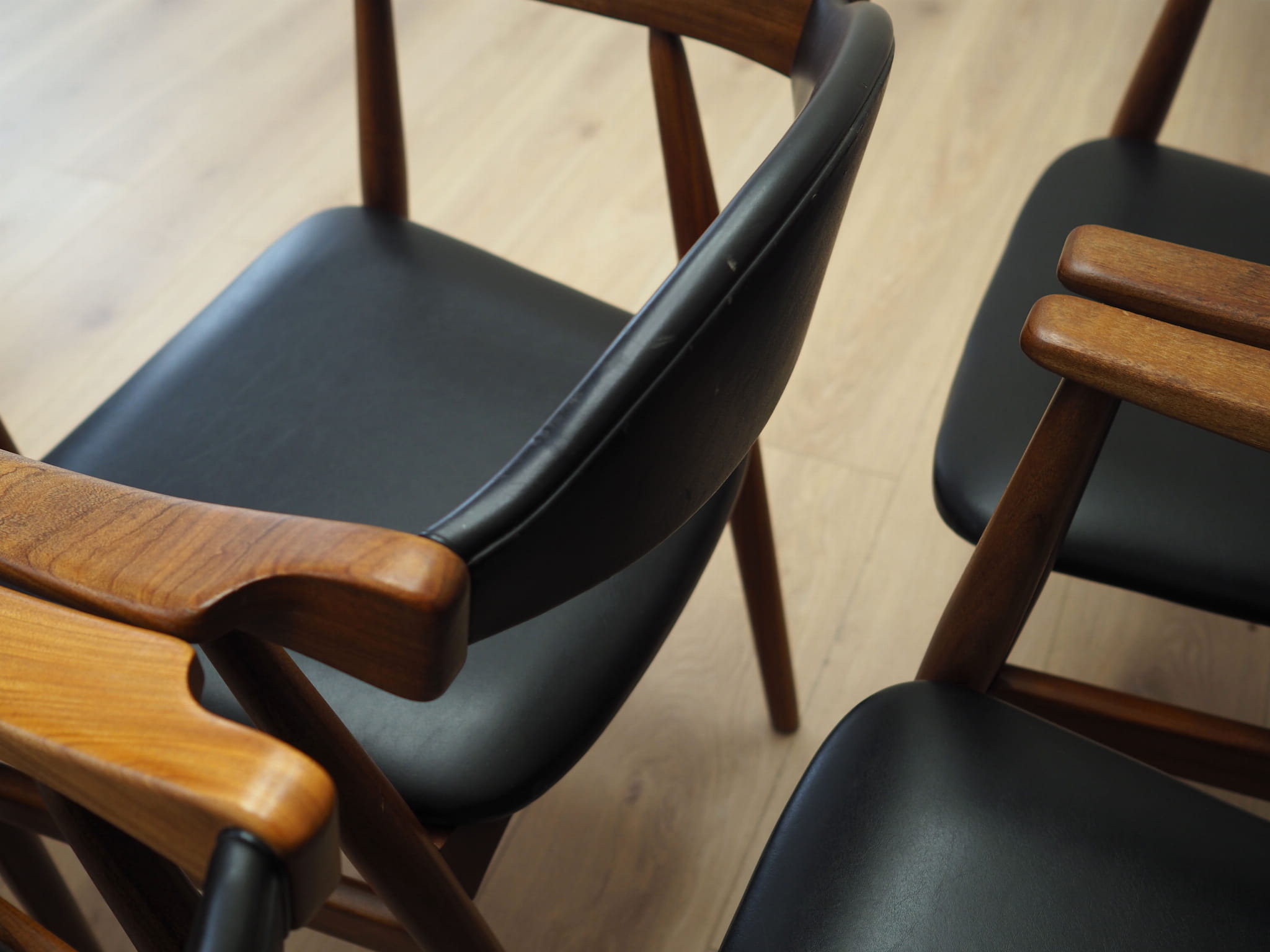 6x Chair Teak Wood Leather Black 1970s