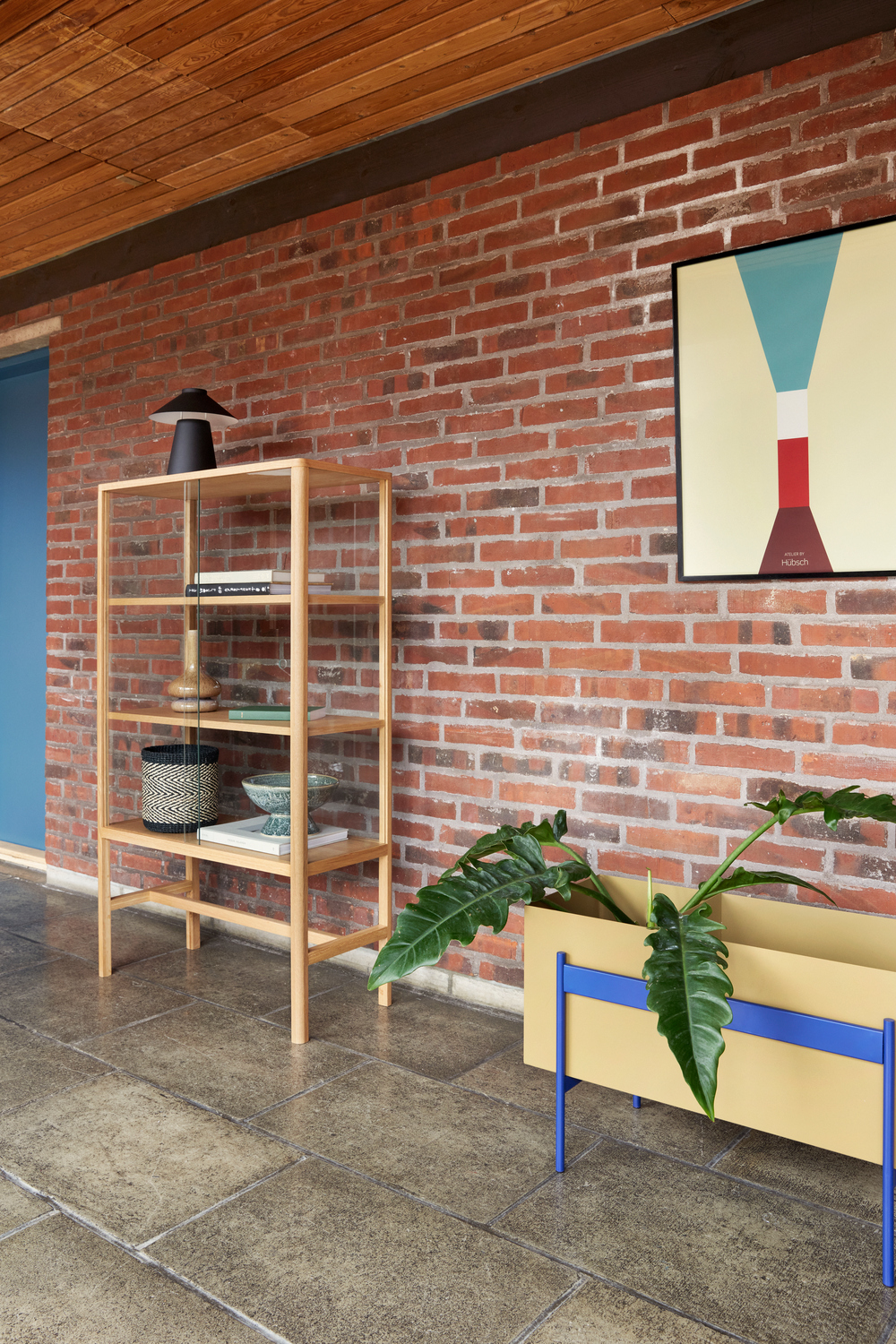 Chipper Table Lamp Black